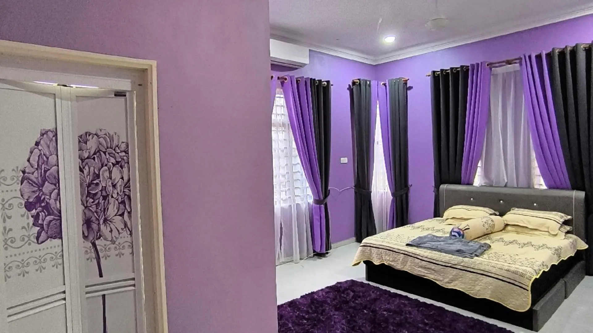 타나 메라 풀라이 촌동의 방갈로 (m², 침실 4개, 프라이빗 욕실 3개) 2성급 게스트하우스 스위트룸