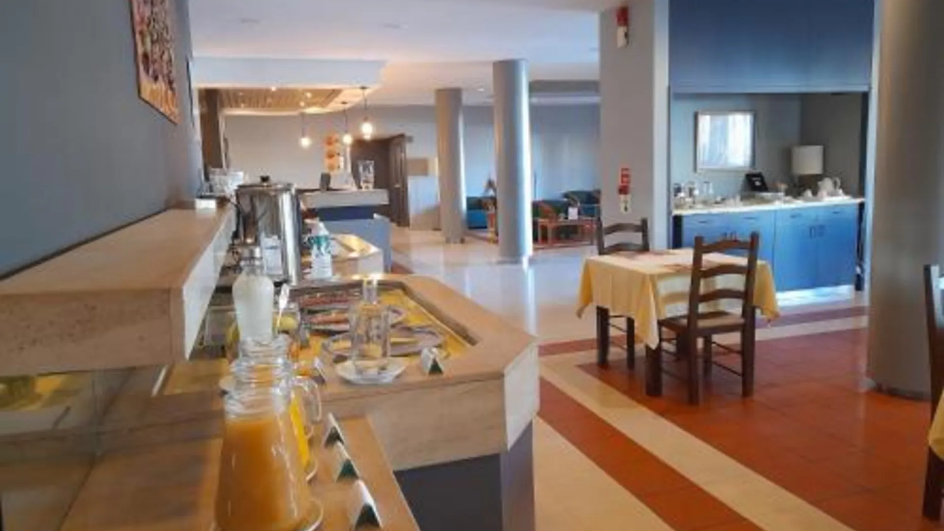 파페 컴포트 인 파페-기마라에즈 2성급 호텔 전망