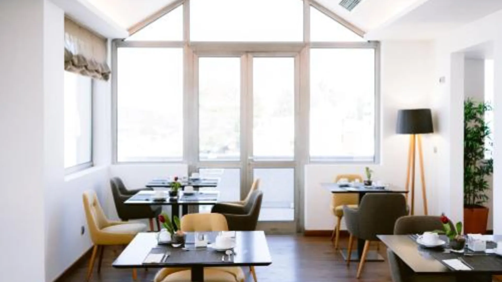 아게다 콘데 다구에다 4성급 호텔 외관