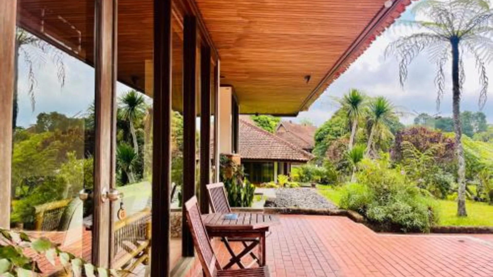 발리 더 부얀 리조트 베두굴 5성급 호텔 외관