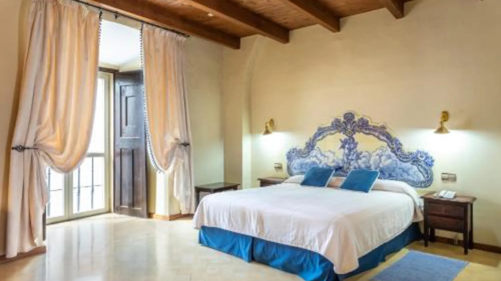 일바스 Hotel Sao Joao de Deus by RIDAN Hotels 4성급 호텔 스위트룸