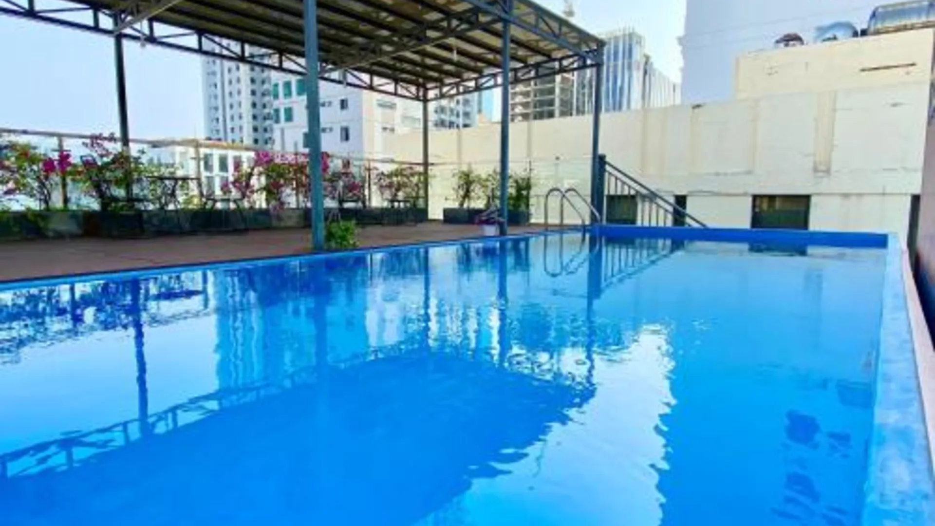 다낭 허머 호텔 앤 아파트먼트 다낭 비치 3성급 호텔 전망