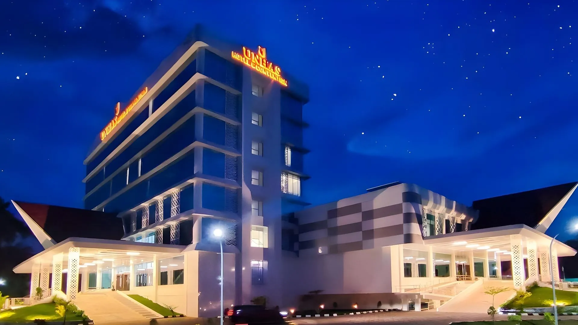 마카사르 UNHAS HOTEL & CONVENTION 4성급 호텔 객실