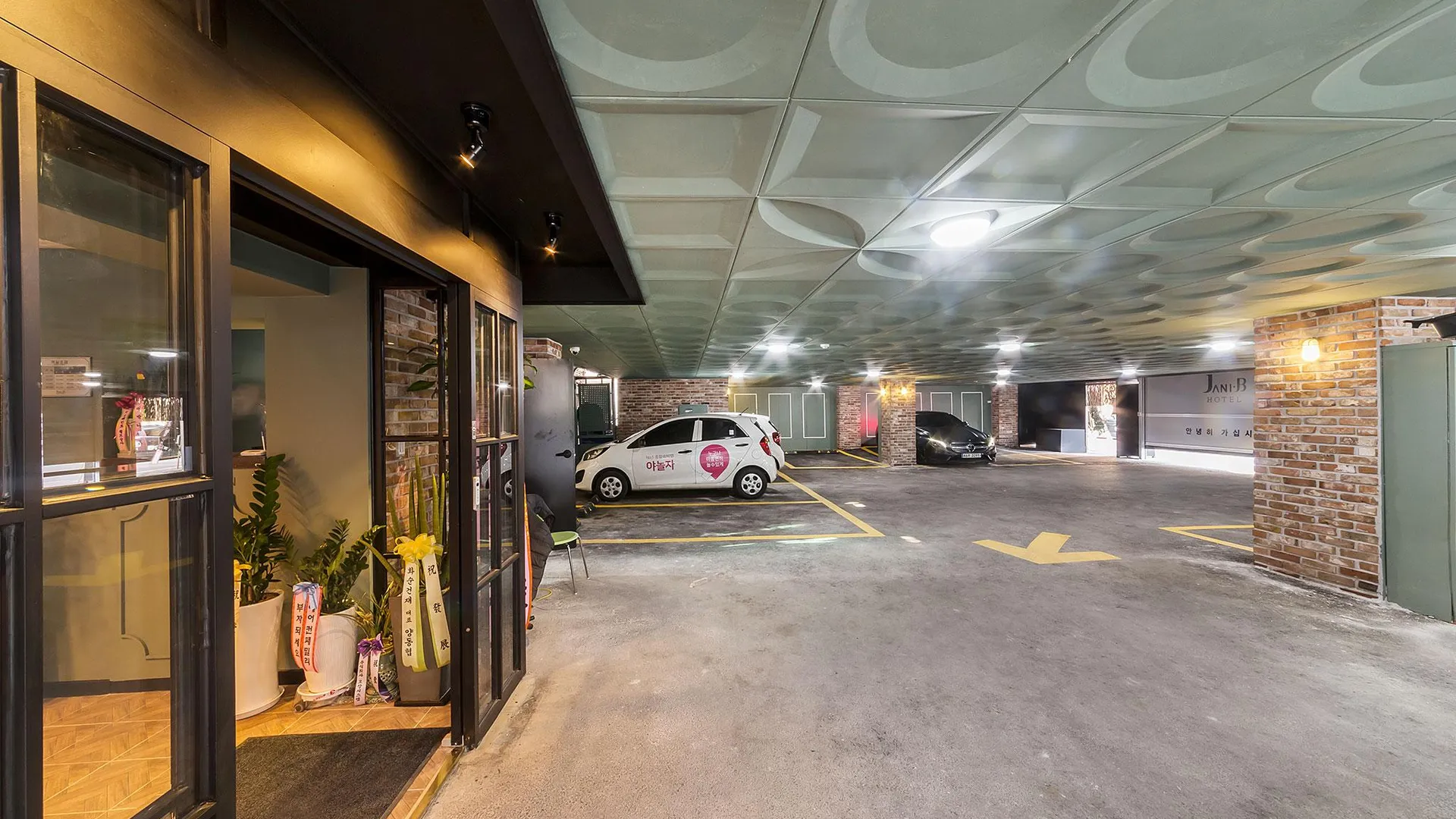 수원 쟈니비 호텔 세류역 1성급 호텔 수영장