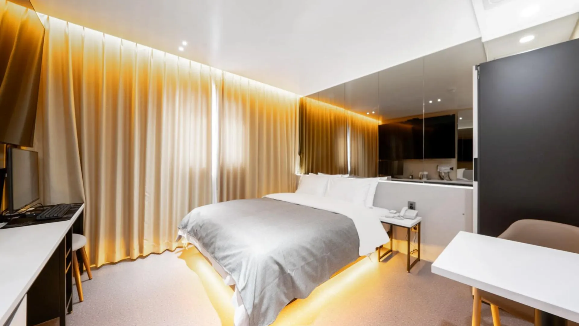 아산 터미널 리제나 호텔(Lizena HOTEL)