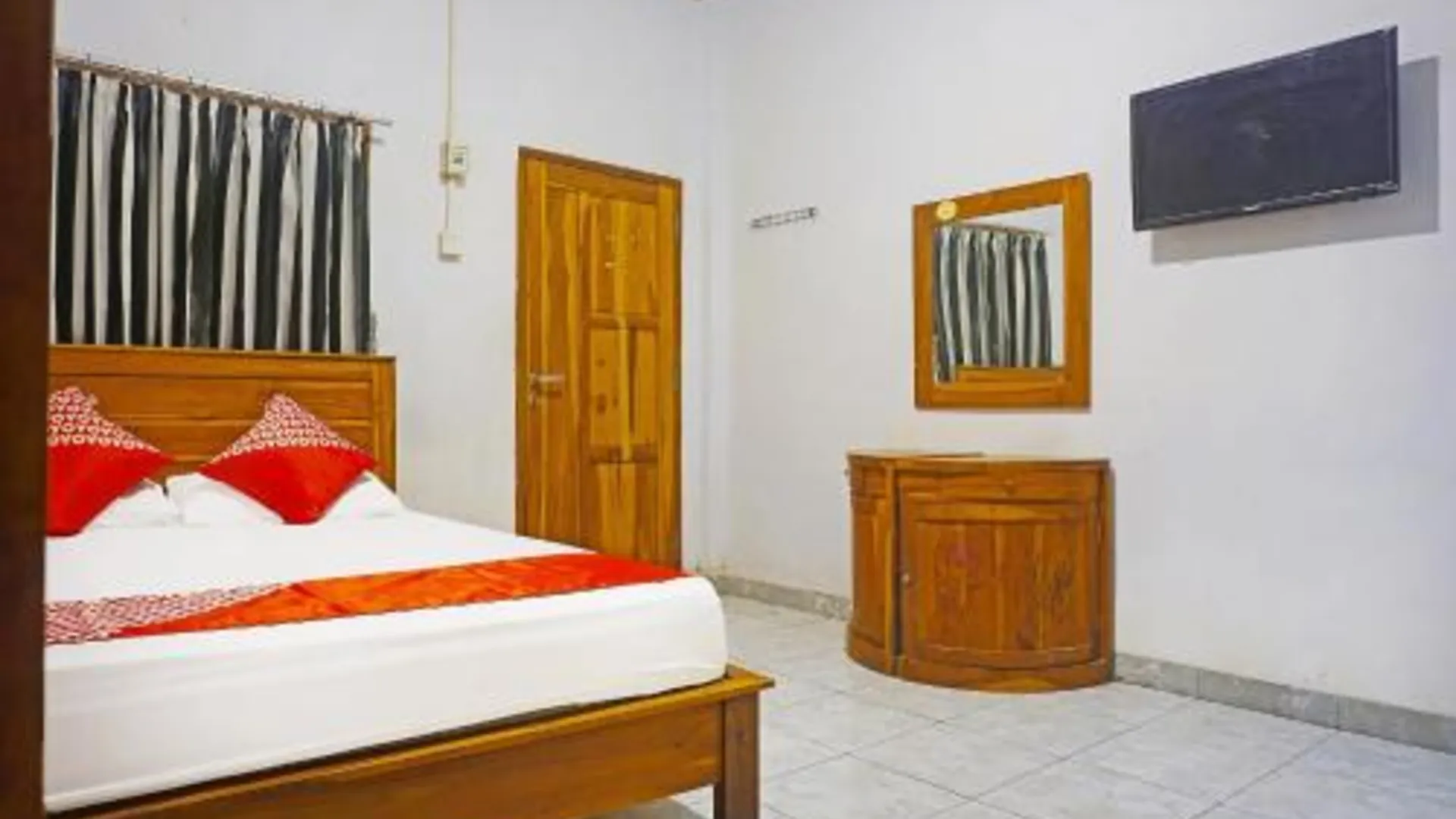 마카사르 Hotel O Anggrek Homes Makassar 2성급 호텔 스위트룸