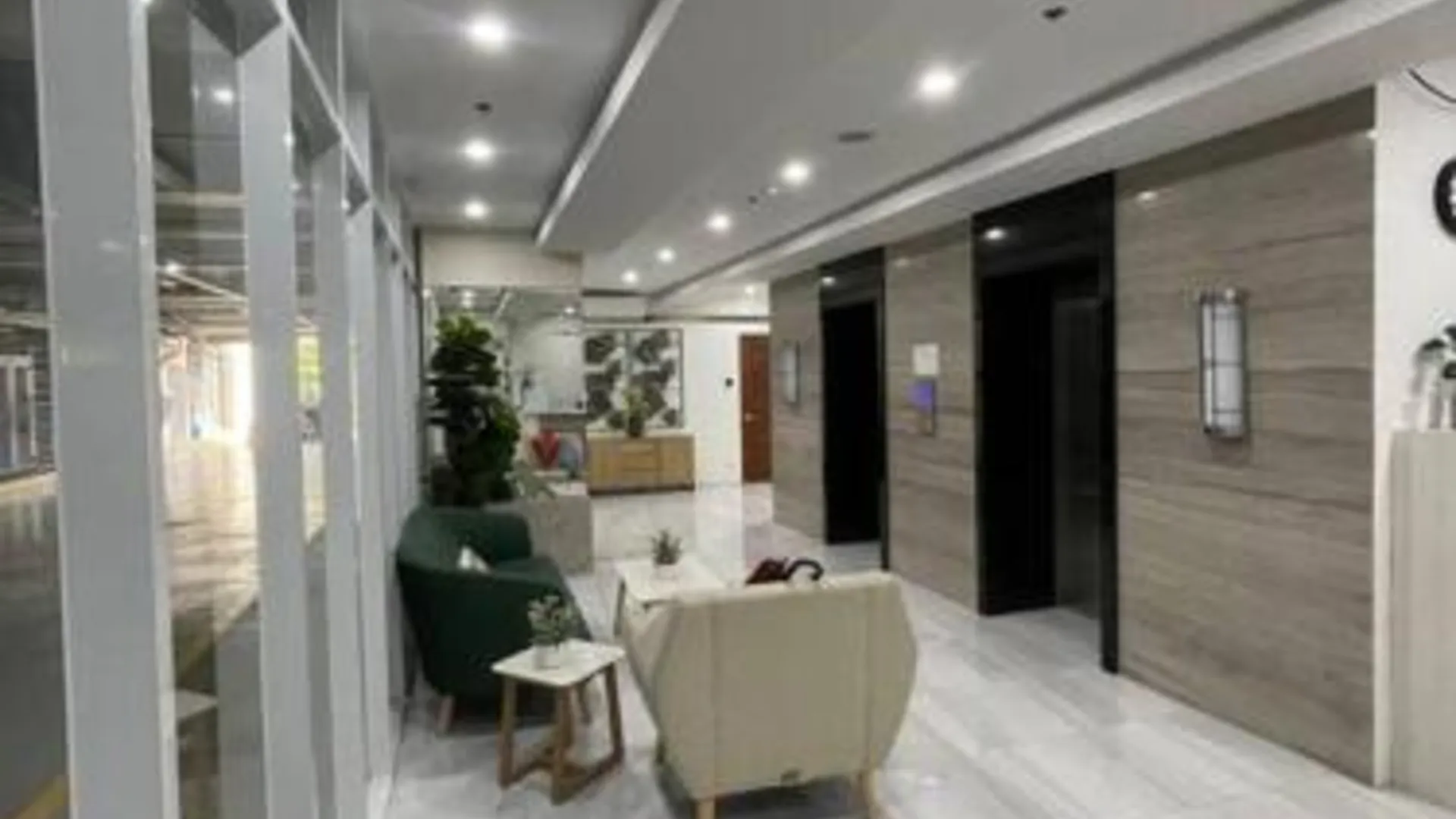 세부 IDC's Place @ West Jones Residences Fuente Cebu 4성급 게스트하우스 수영장