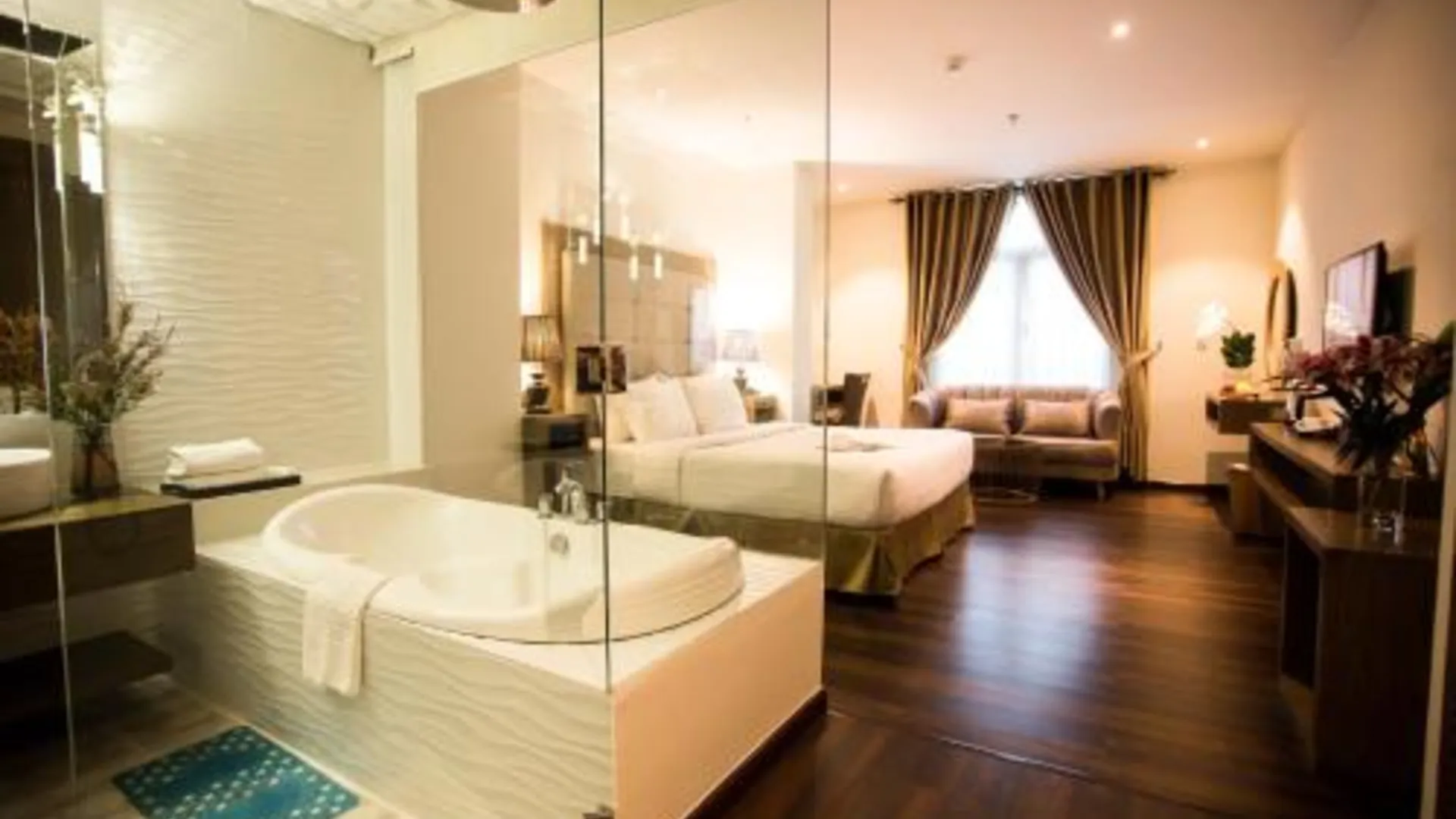 호치민 다이아몬드 힐 호텔 3성급 호텔 스위트룸