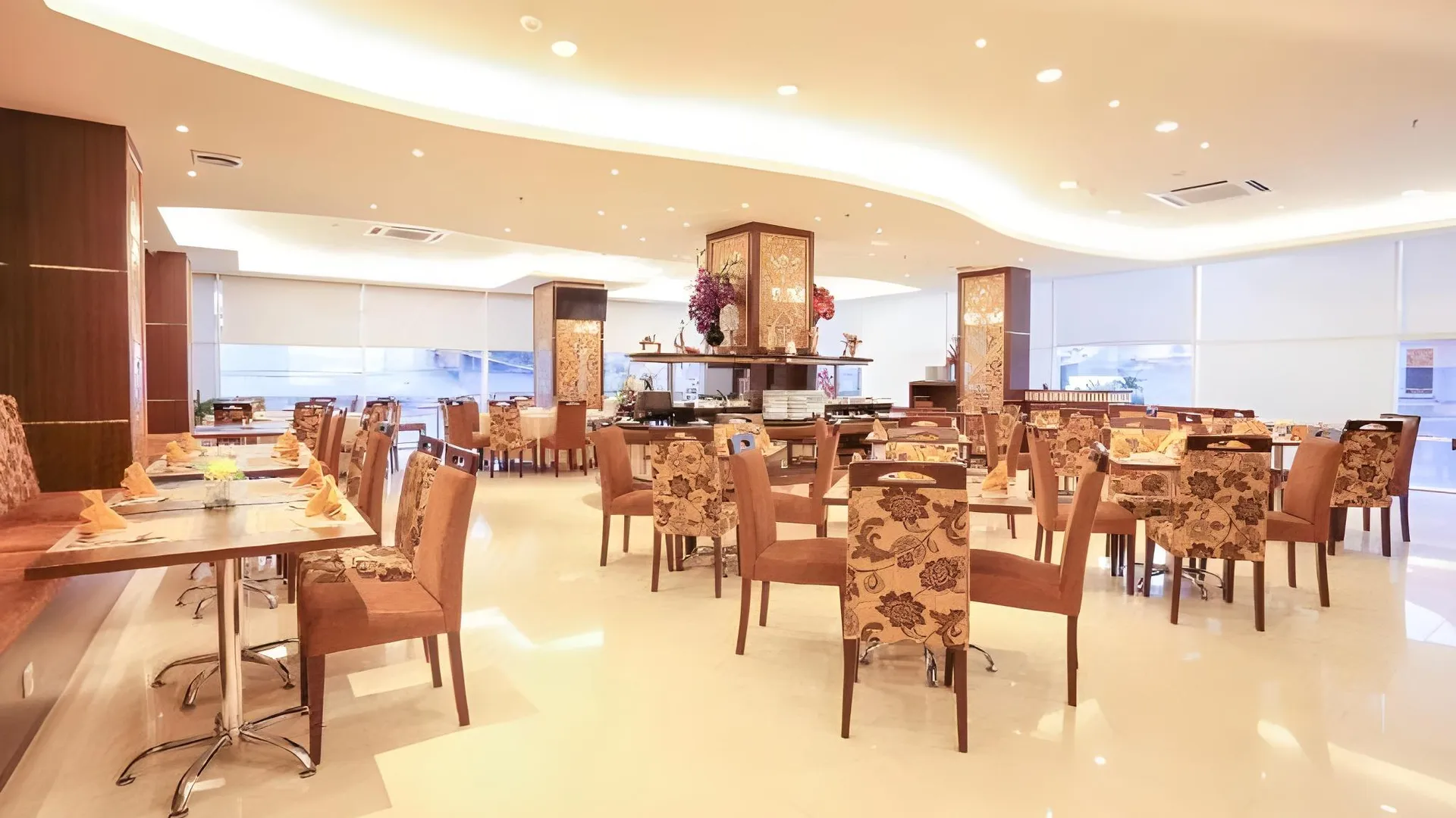 마카사르 호텔 렘시 3성급 호텔 스위트룸