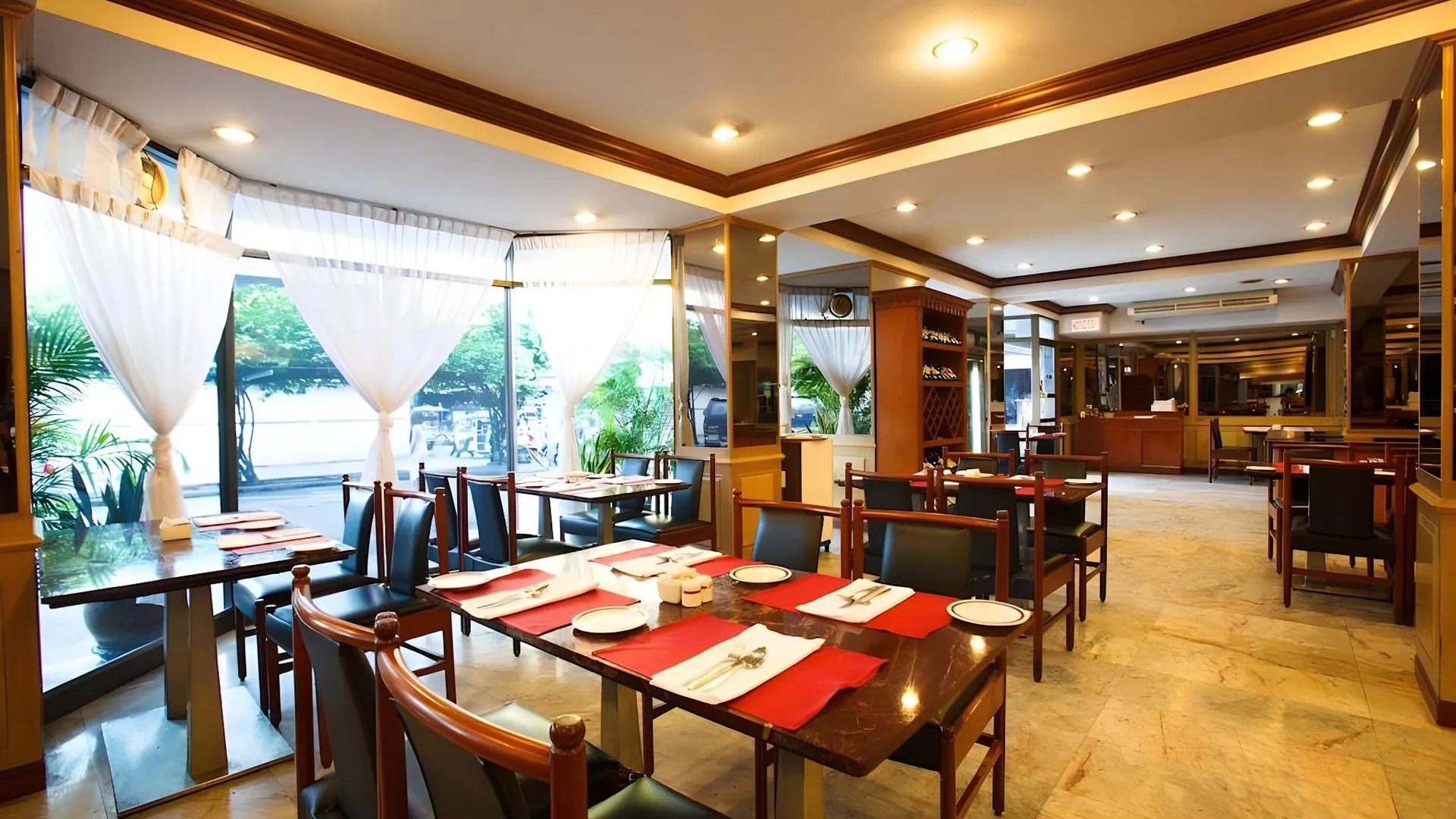 방콕 로즈 나나 호텔 2성급 호텔 외관