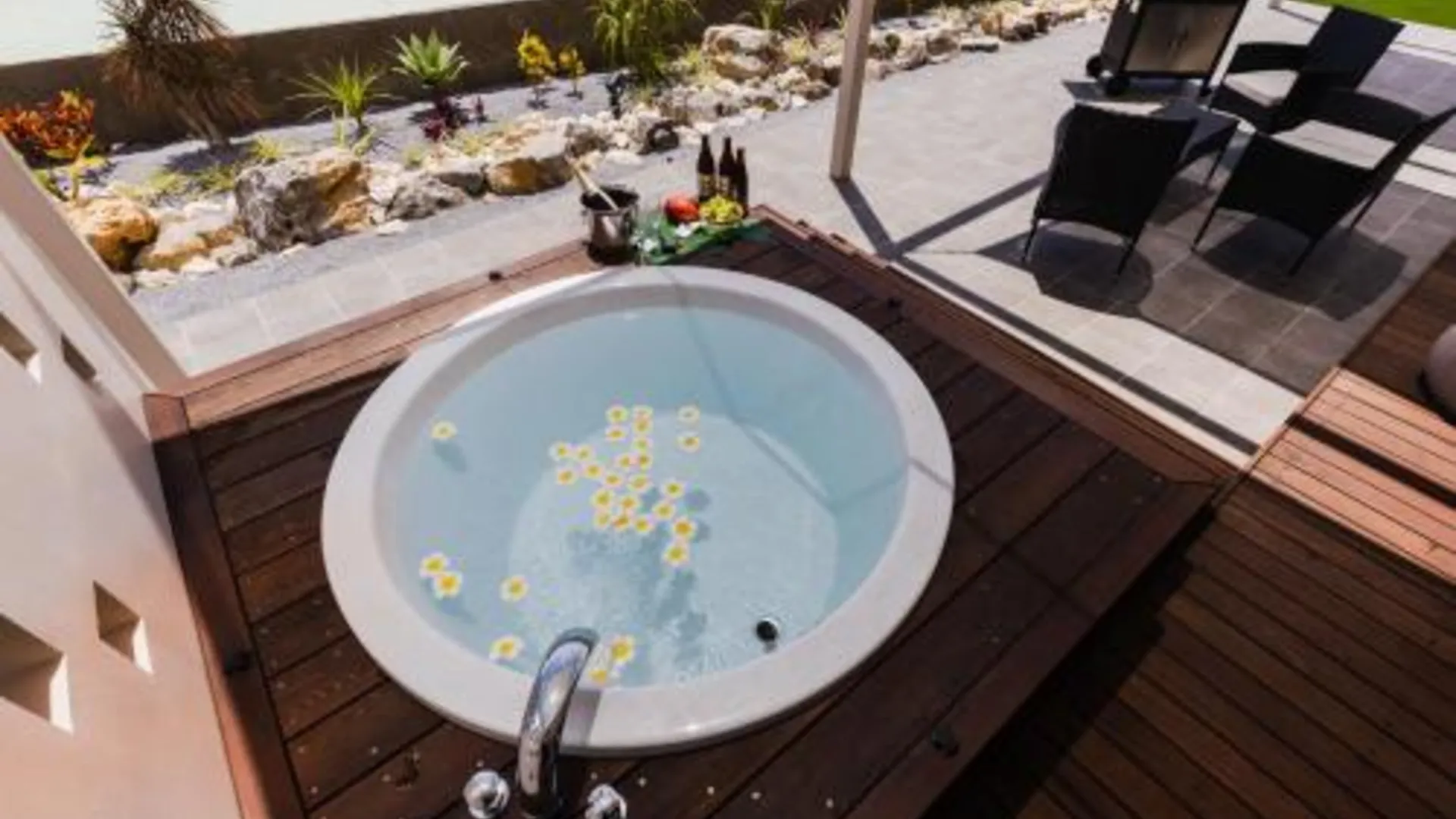 오키나와 본섬 모토부의 빌라 (120m², 침실 2개, 프라이빗 욕실 2개) 4성급 게스트하우스 부대시설