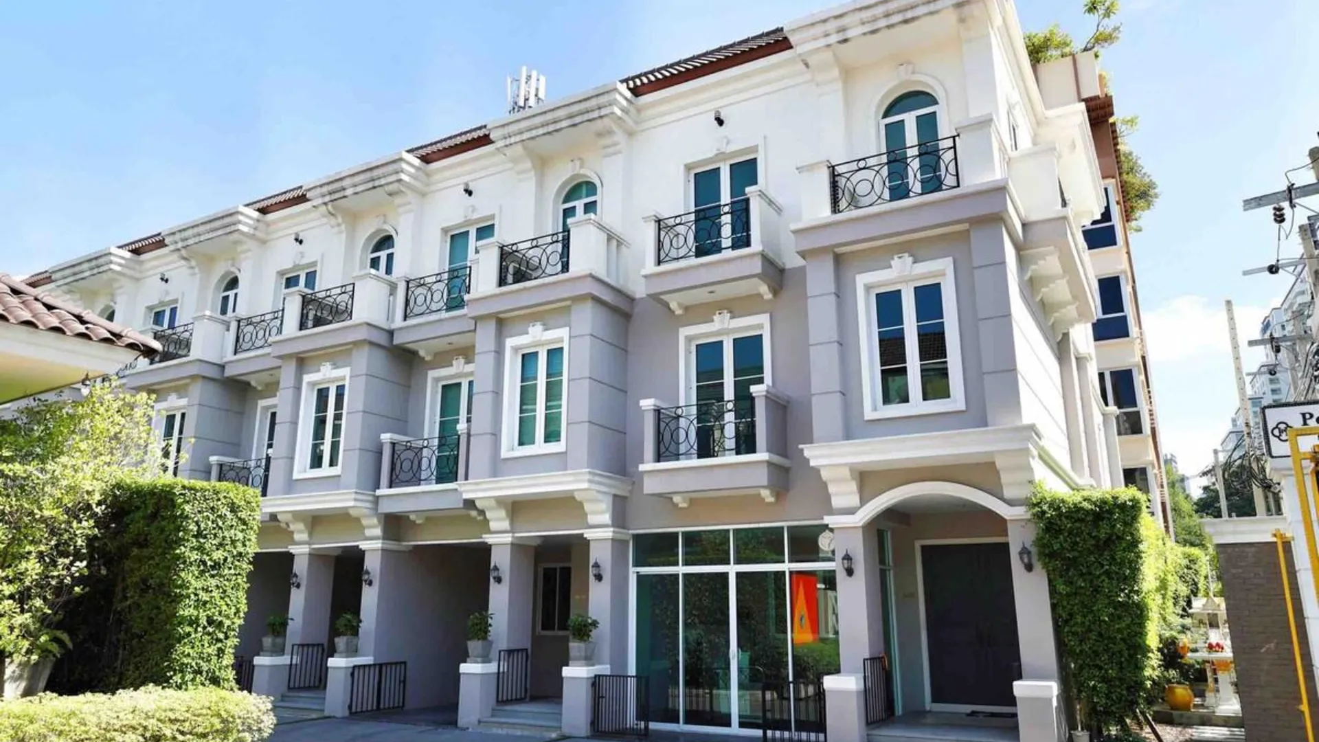 방콕 수쿰윗 / 스쿰빗의 프라이빗 하우스 (200m², 침실 3개, 프라이빗 욕실 3개) 4성급 게스트하우스 수영장