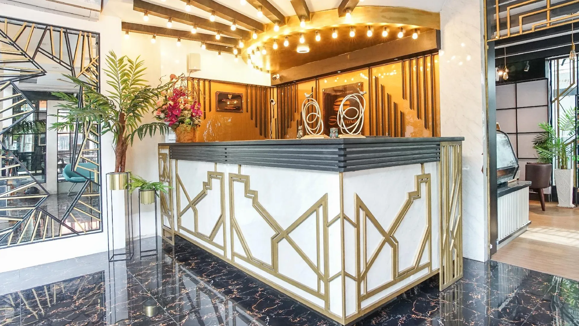 마카사르 호텔 산리나 마카사르 호텔 부대시설