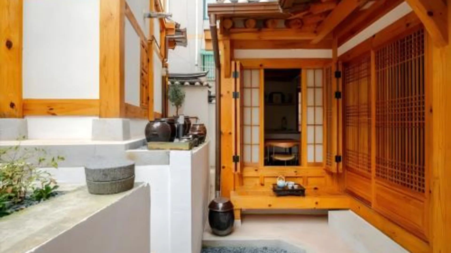 서울 Numaru Stay - Luxury Private Hanoks in Seochon, Seoul 4성급 호텔 로비