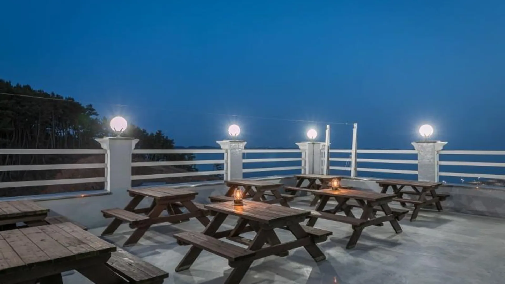 태안 태안 몽산포정다운펜션(몽산포항 도보1분) 2성급 게스트하우스 수영장