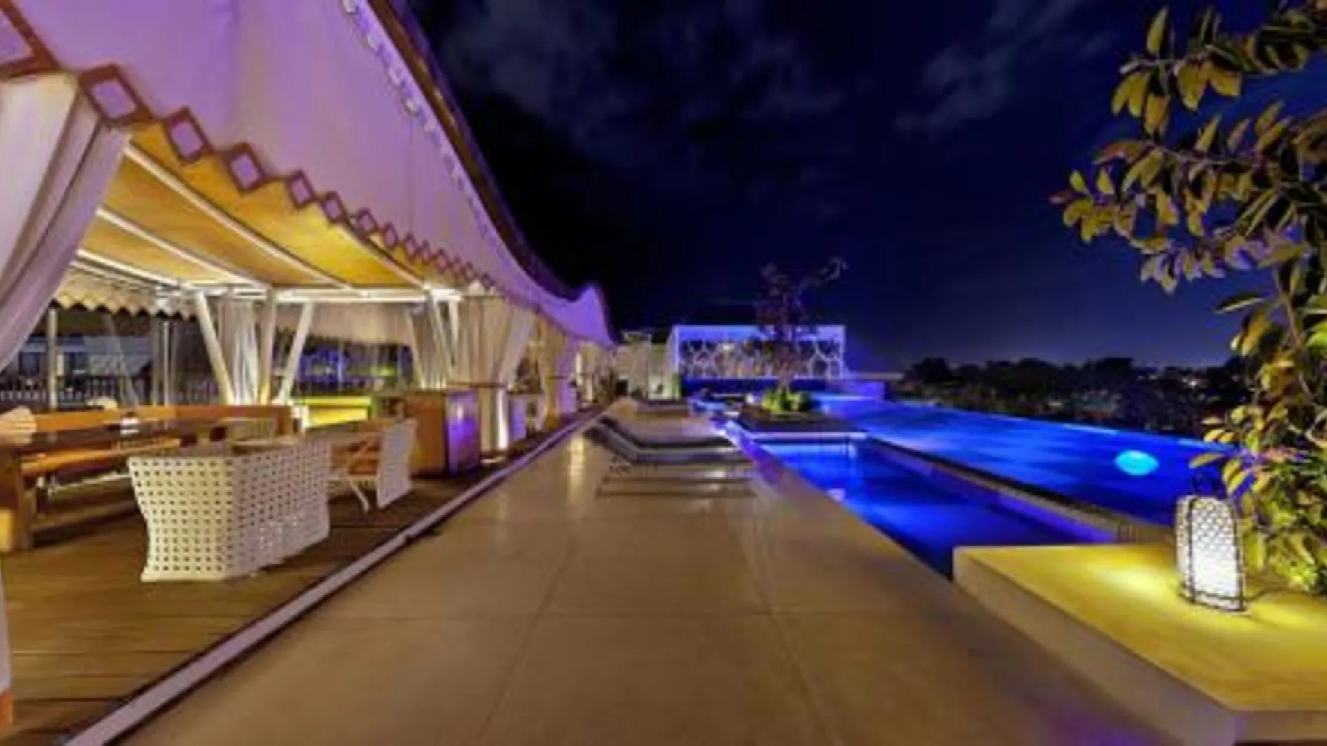 발리 TS 스위트 스미냑 5성급 호텔 로비