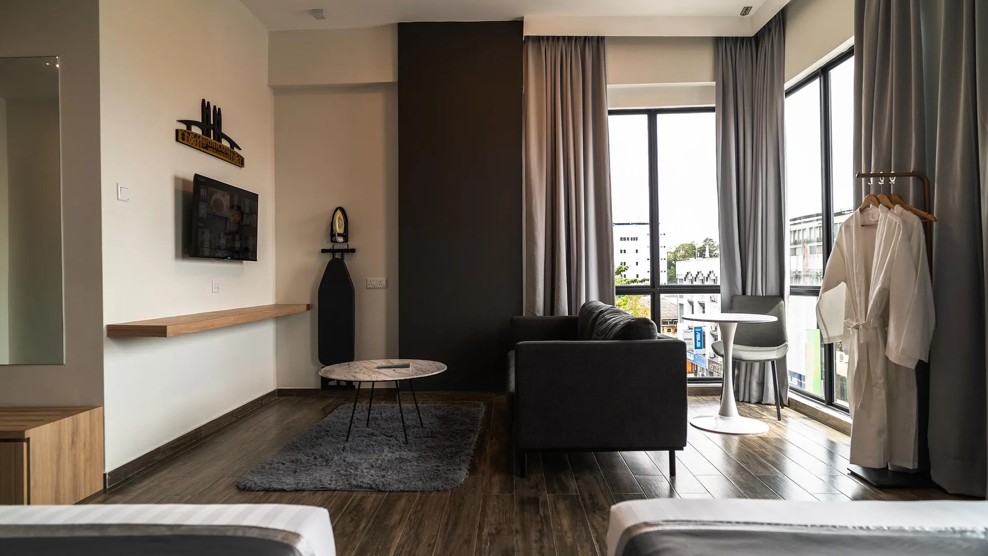 쿠알라테렝가누 DJ 시티 플라자 호텔 앤 스위트 호텔 스위트룸