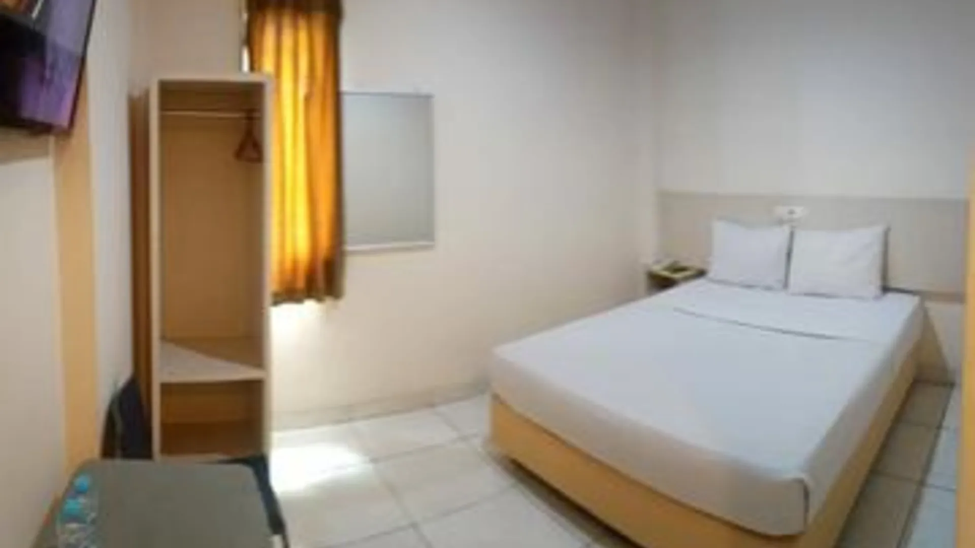 마카사르 다야 호텔 2성급 호텔 스위트룸