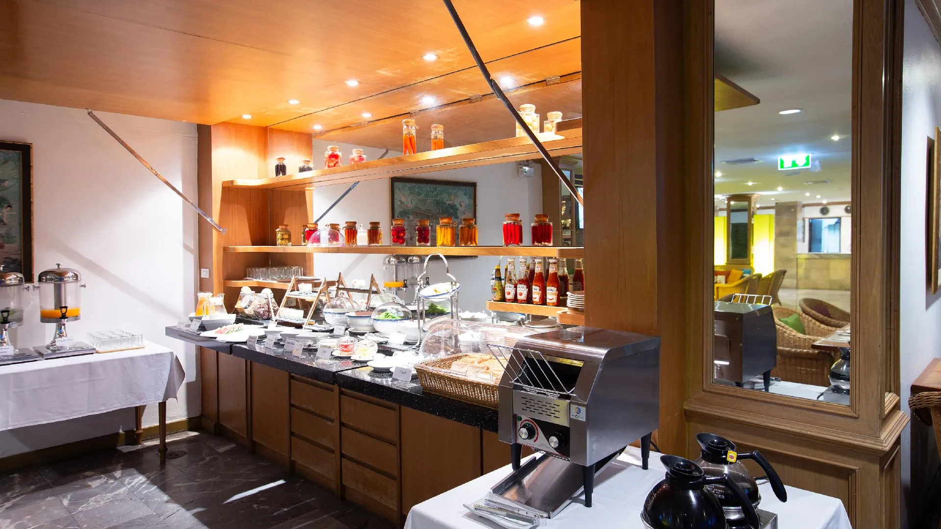 방콕 더 탄타완 호텔 수라웡 방콕 4성급 호텔 로비