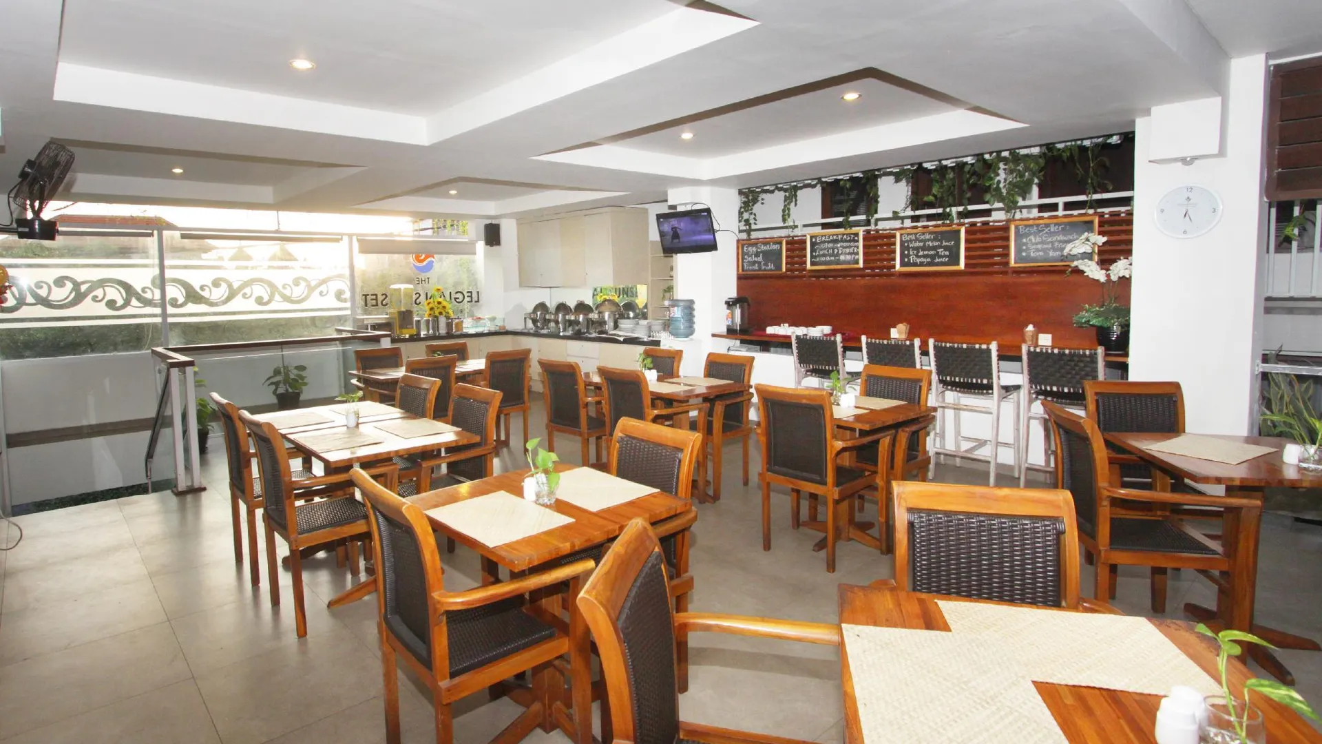 발리 더 레지안 선셋 레지던스 3성급 호텔 수영장