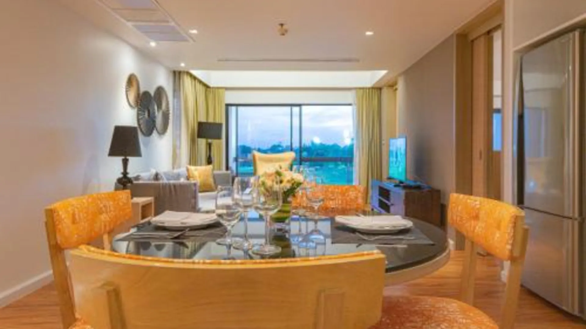 방콕 서밋 윈드밀 골프 스위트 호텔 @수완나품 5성급 호텔 수영장