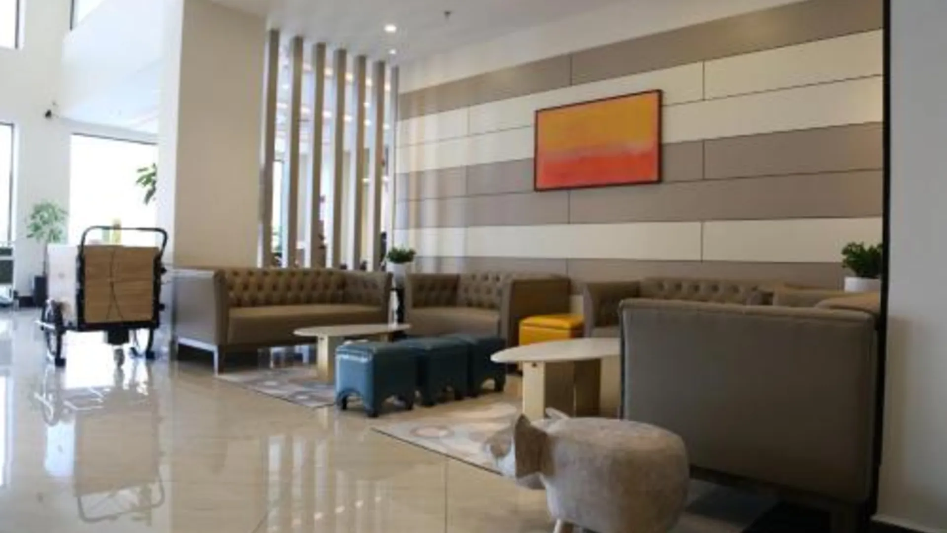 틀룩인탄 리버텔 3성급 호텔 수영장