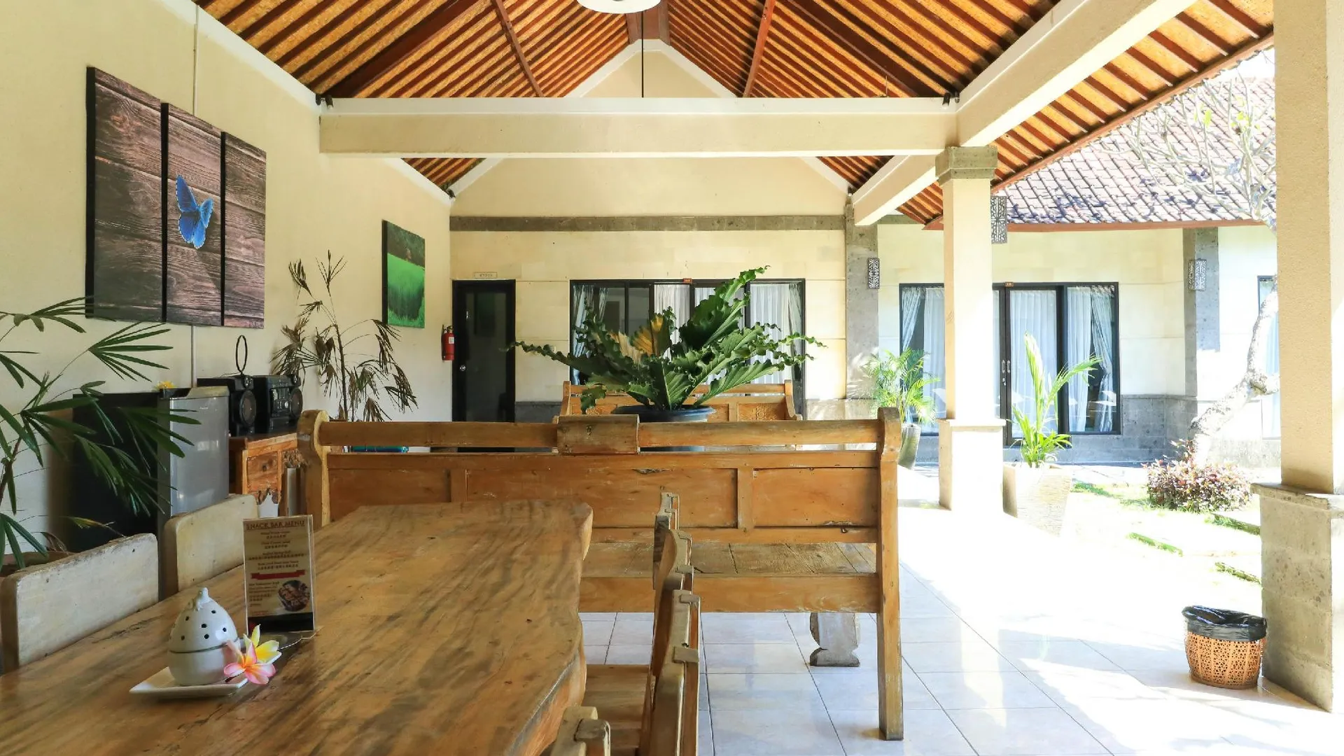 발리 발리 메리타 비랄 4성급 호텔 수영장