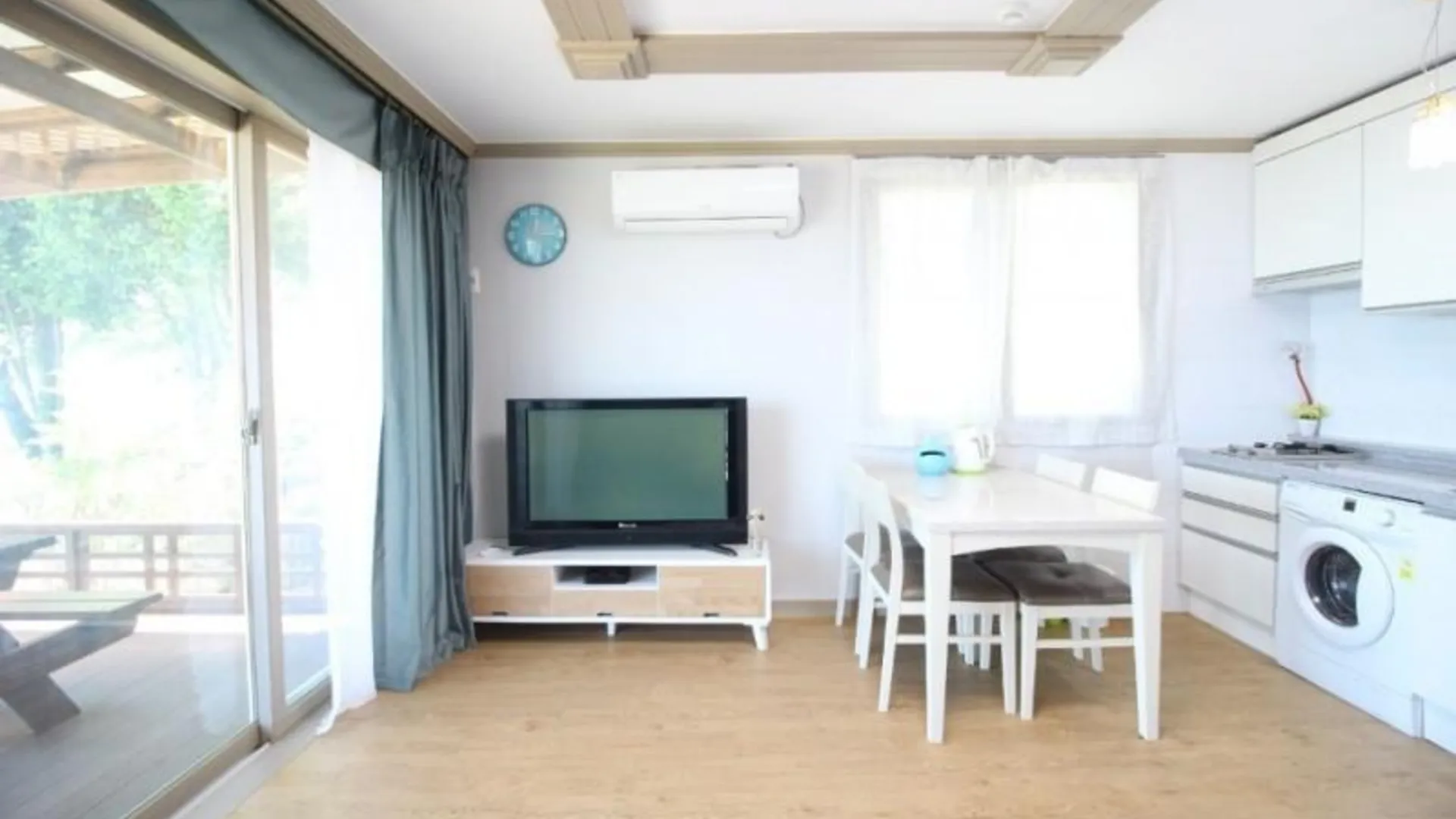 거제 거제도 매미성하늘정원펜션 2성급 게스트하우스 스위트룸