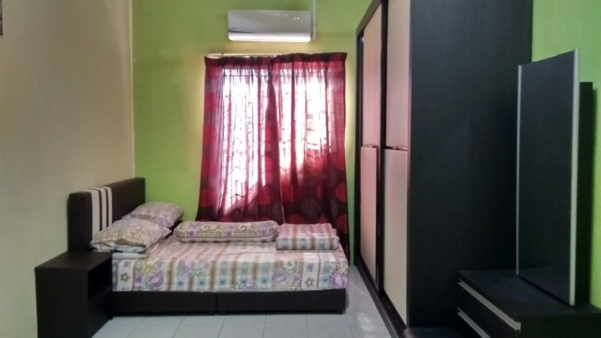 말라카 멜라카텡가의 프라이빗 하우스 (1400m², 침실 5개, 프라이빗 욕실 3개) 1성급 싱글룸 스위트룸