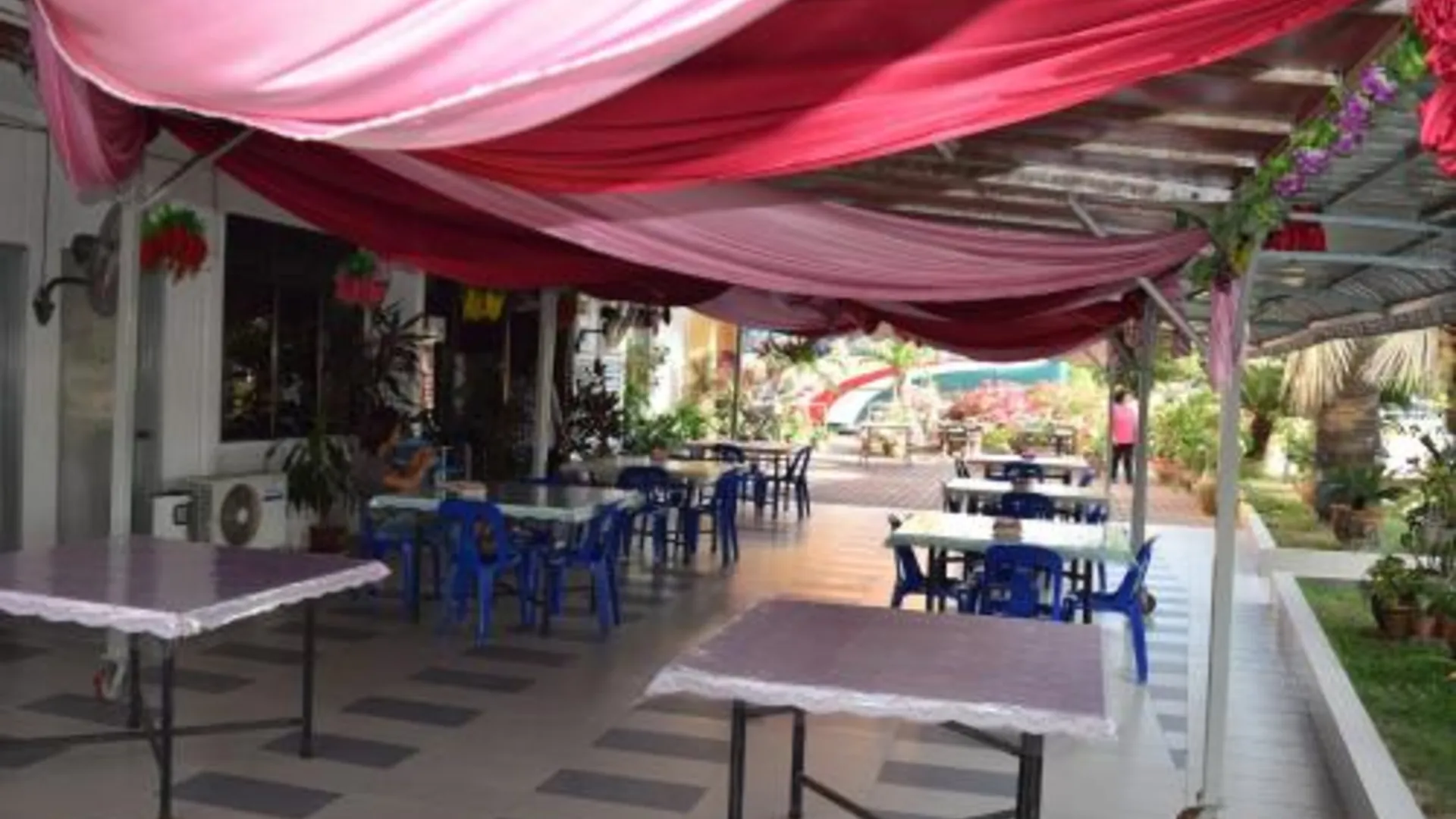 캉가르 호텔 스리 가든 1성급 호텔 레스토랑