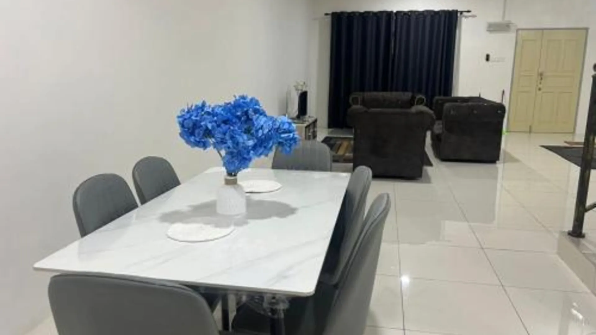 탄종 말림 (페락) 탄종 말림의  (m², 침실 4개, 프라이빗 욕실 4개) 3성급 게스트하우스 로비