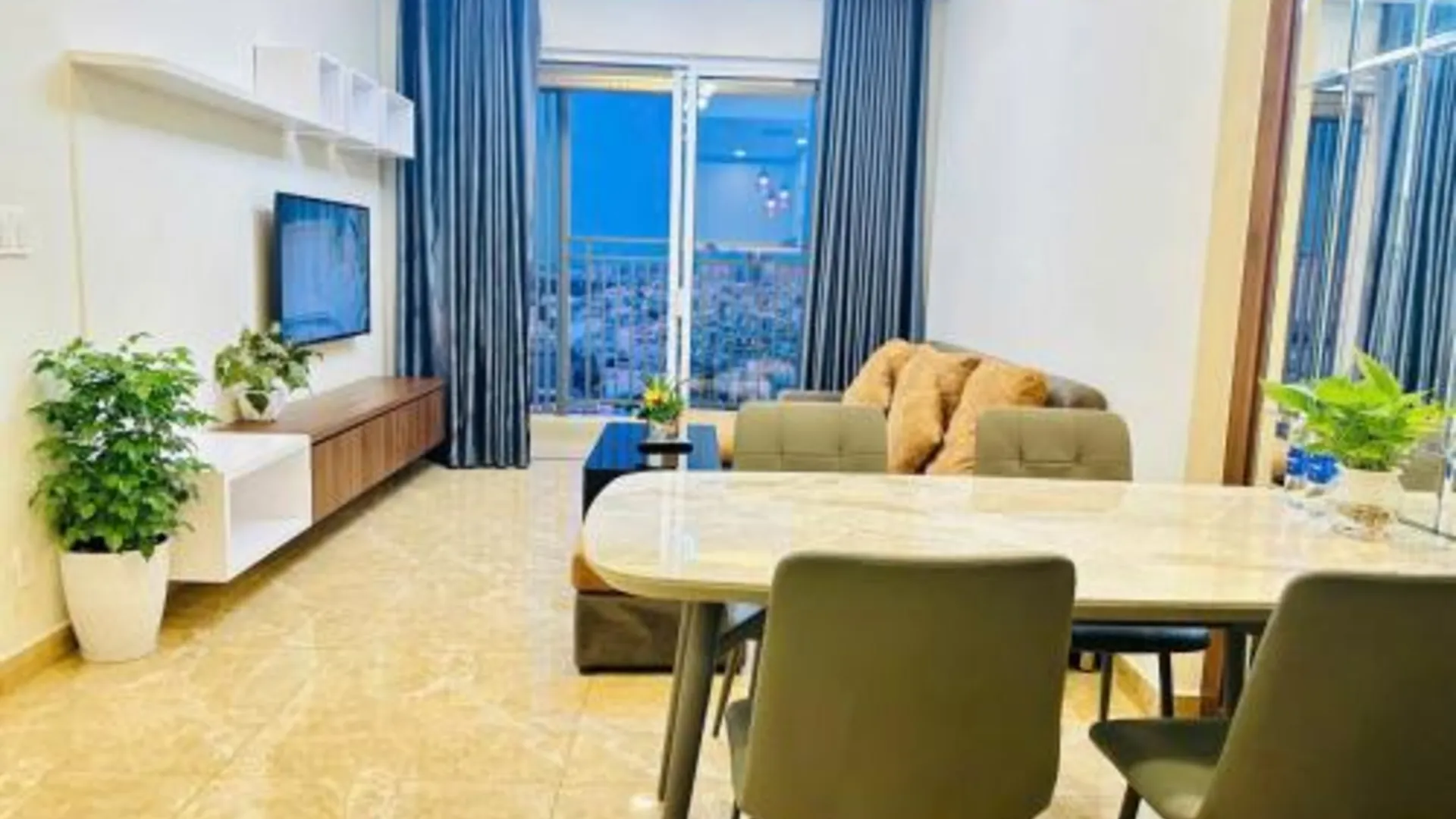 호치민 유어홈즈 선라이즈시티뷰 군 7 4성급 게스트하우스 스위트룸