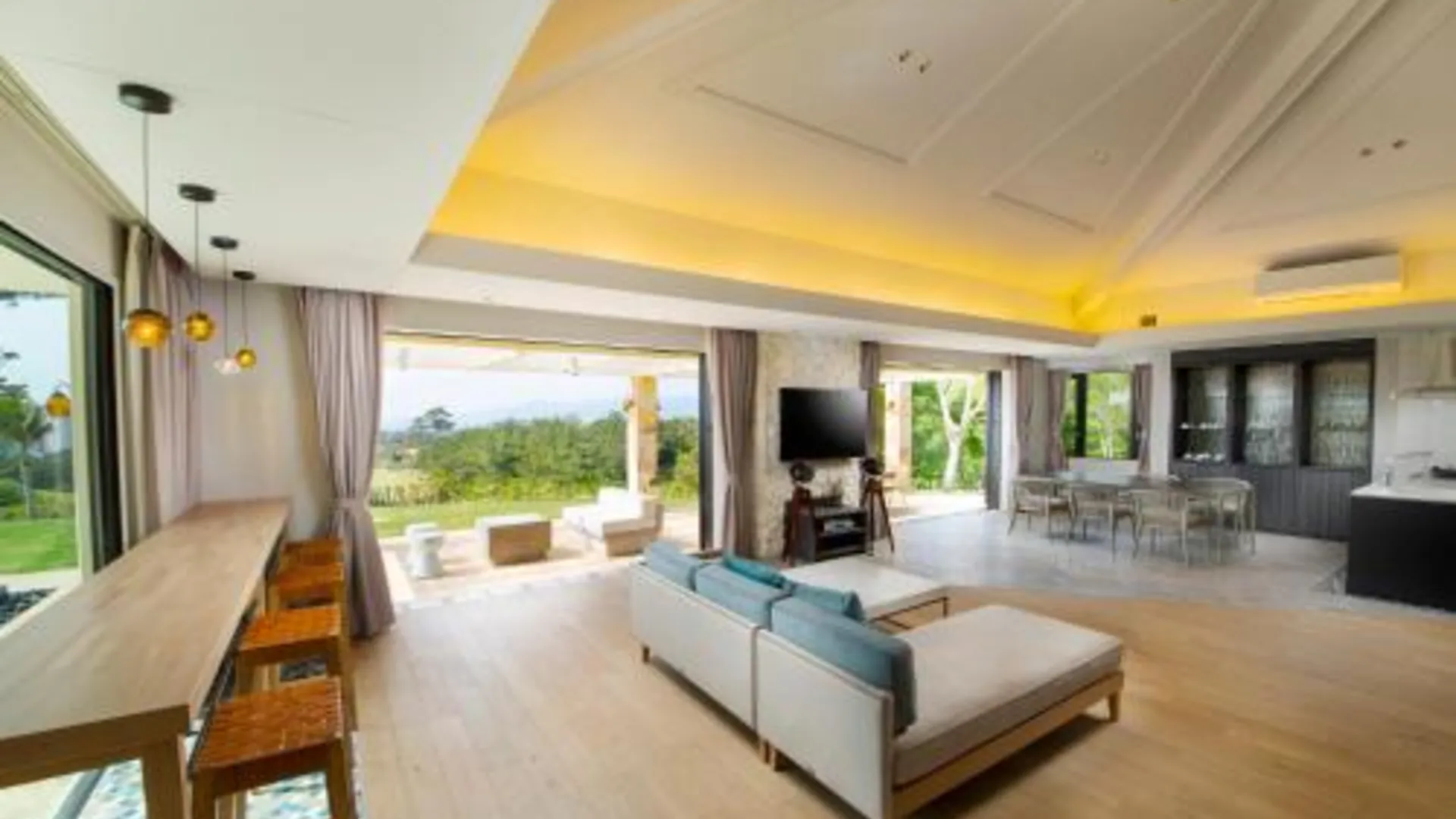 오키나와 본섬 카네히데 키세 컨트리 클럽 4성급 호텔 스위트룸