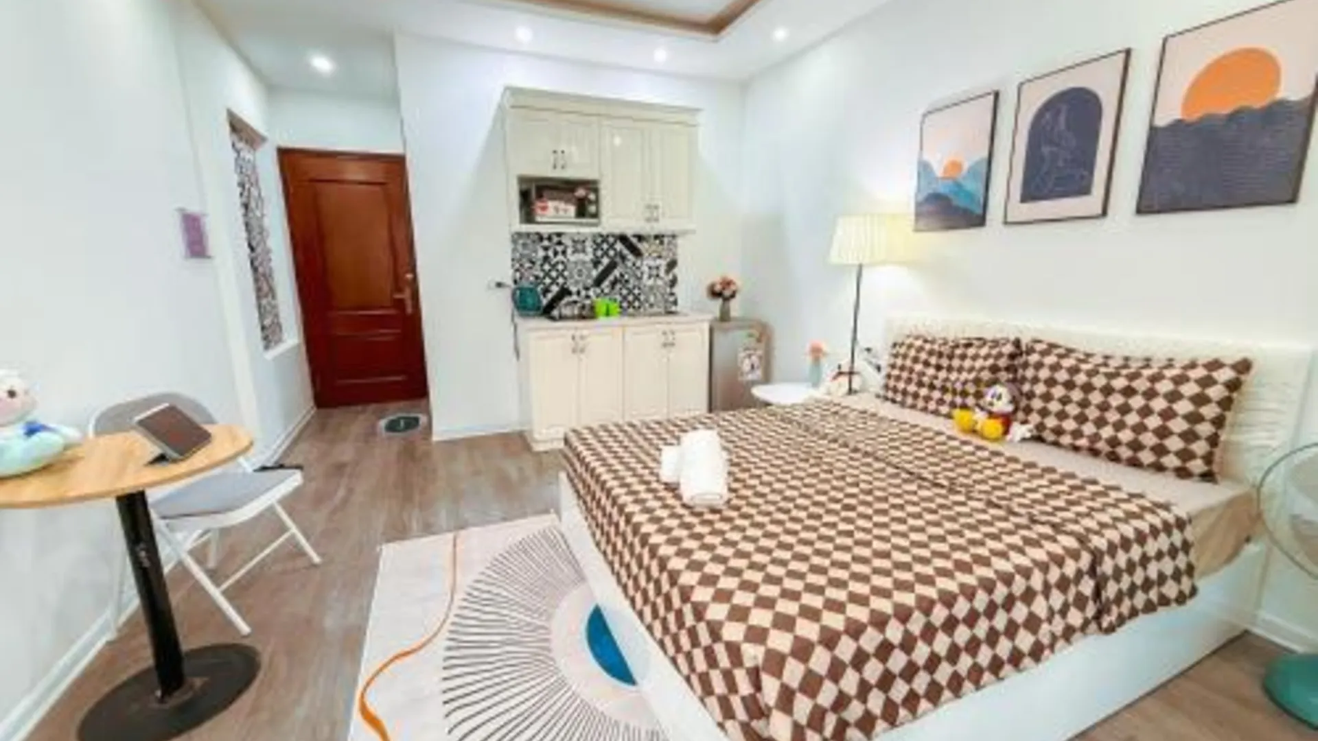 하노이 라 카사 디 디첸브레 186 도이깐 3성급 게스트하우스 객실