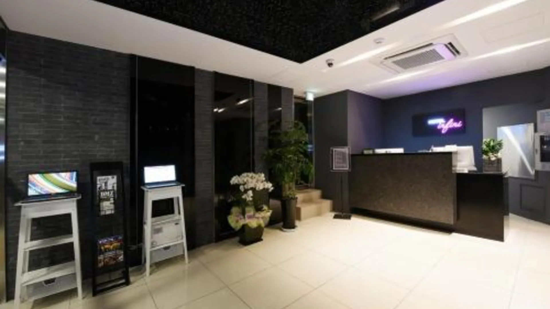 서울 호텔 인피니 2성급 호텔 로비