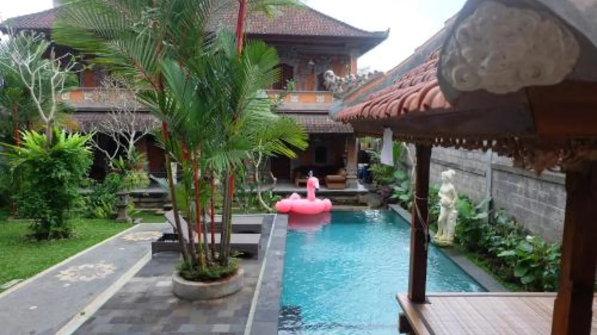 발리 우붓 센사시 방갈로 3성급 호텔 외관