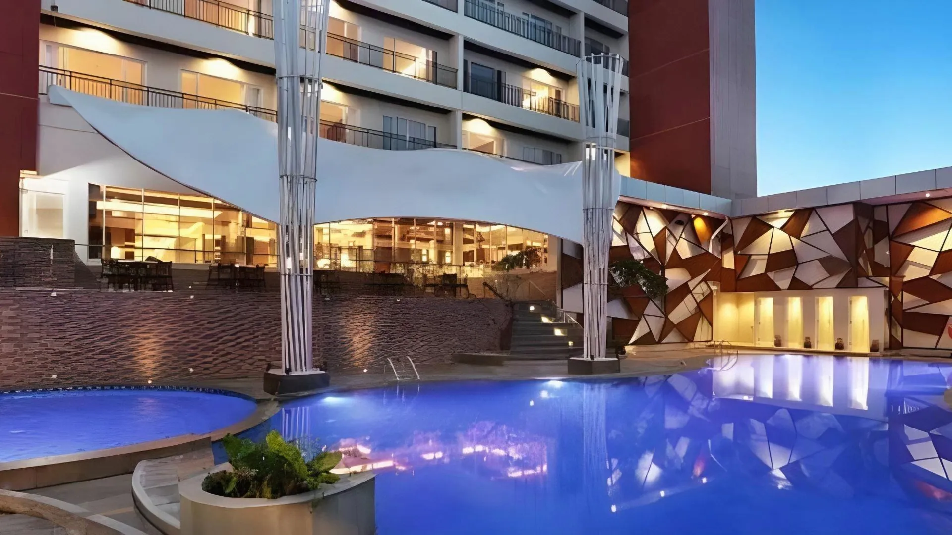 마카사르 하퍼 페린티스 바이 애스턴 4성급 호텔 로비