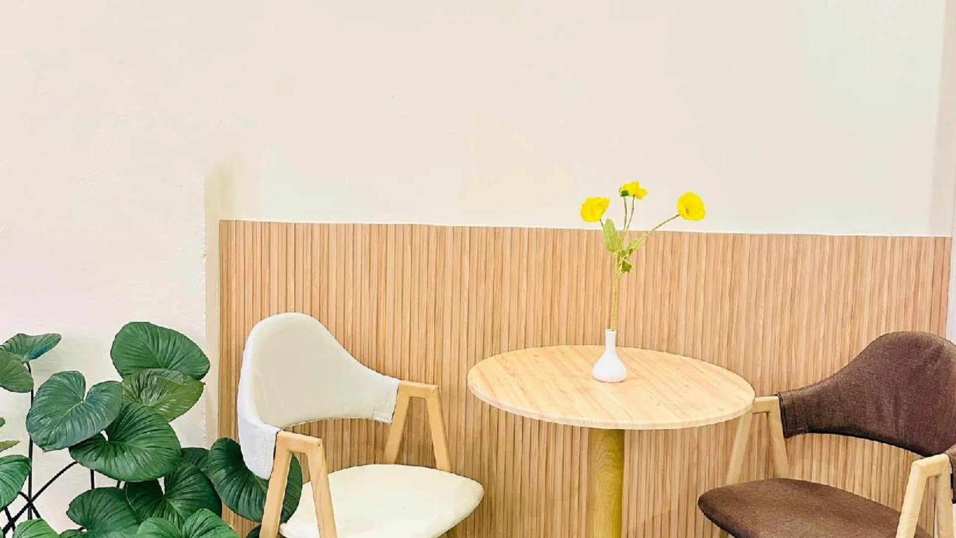 푸켓 데드바이차 카페 앤 호스텔 푸켓 올드타운 2성급 호텔 로비