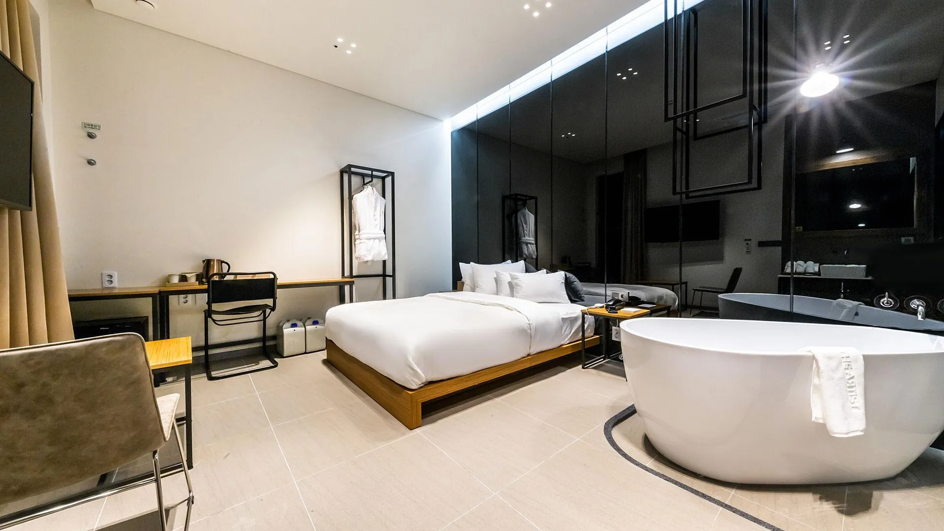 서울 호텔 디 아티스트 연신내점 2성급 호텔 스위트룸