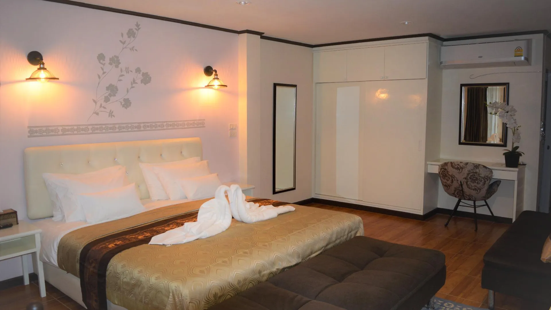 방콕 카나 부티크 호텔 4성급 호텔 스위트룸