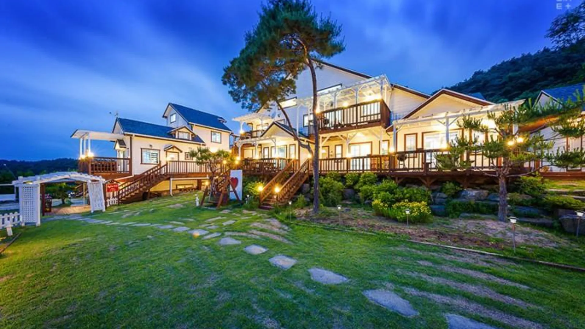 횡성 횡성 헬로우412펜션 2성급 게스트하우스 외관