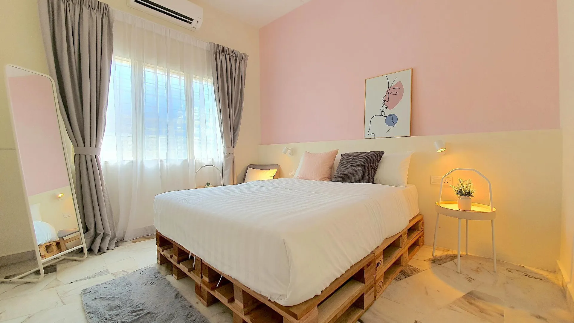 젠자롬 젠자롬의 프라이빗 하우스 (160m², 침실 2개, 프라이빗 욕실 1개) 3성급 게스트하우스 스위트룸