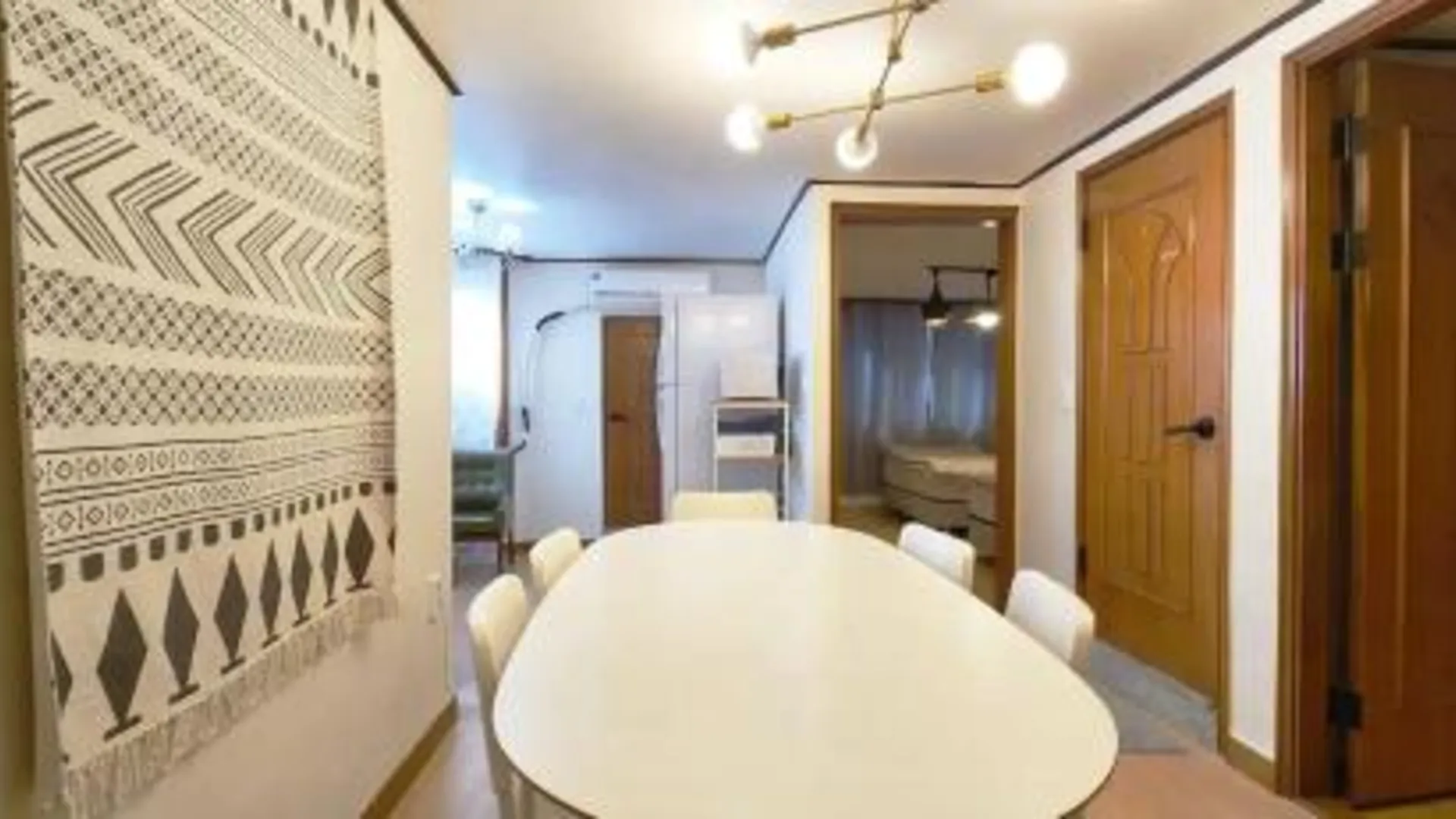 서울 K-5 넓은공간, 홍대 연트럴파크, 홍대역6번출구 7분 3성급 게스트하우스 외관