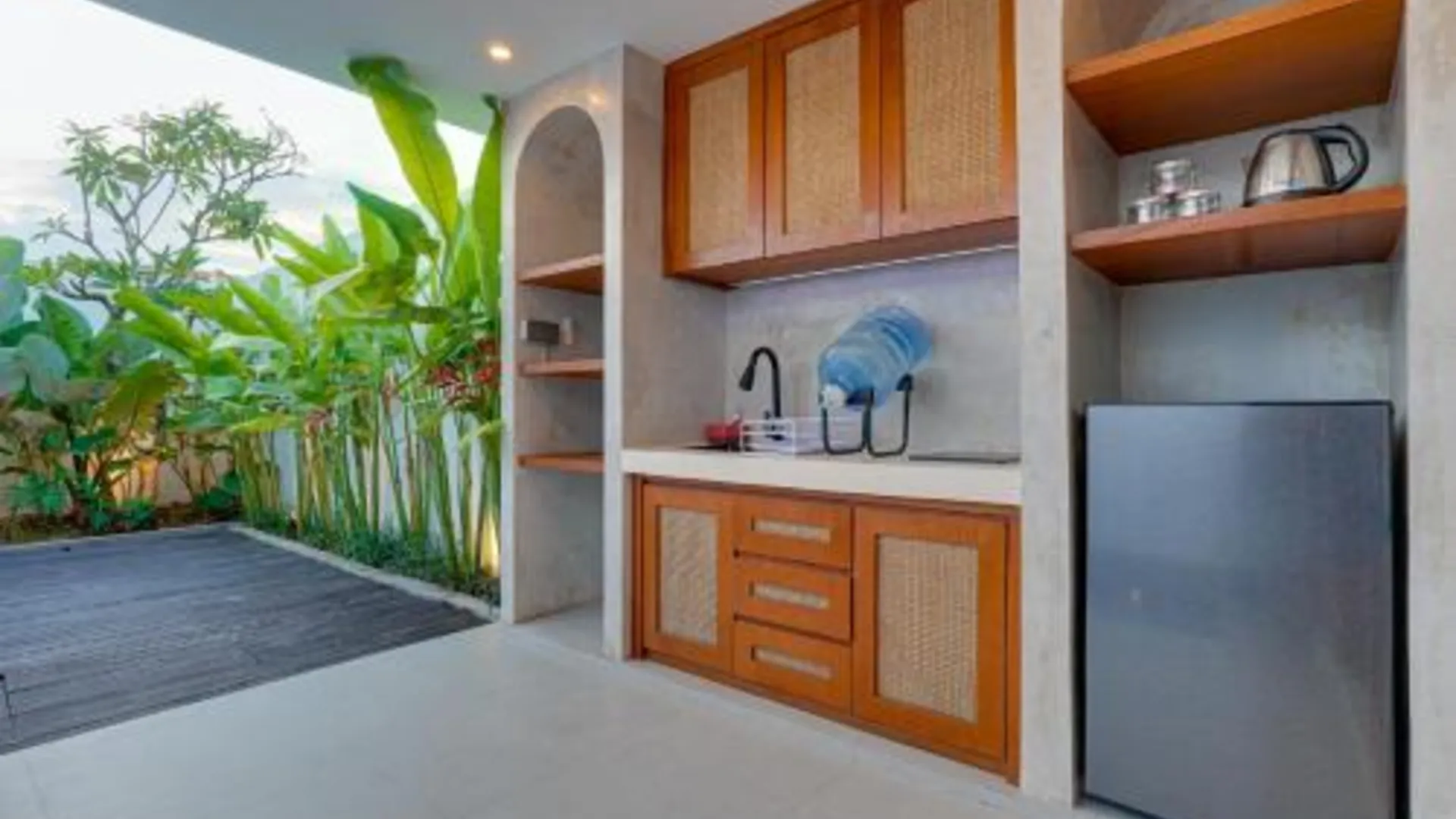 발리 Elegant 1BR Villa Jasmine LaLuxe A11 Sanur 4성급 싱글룸 외관