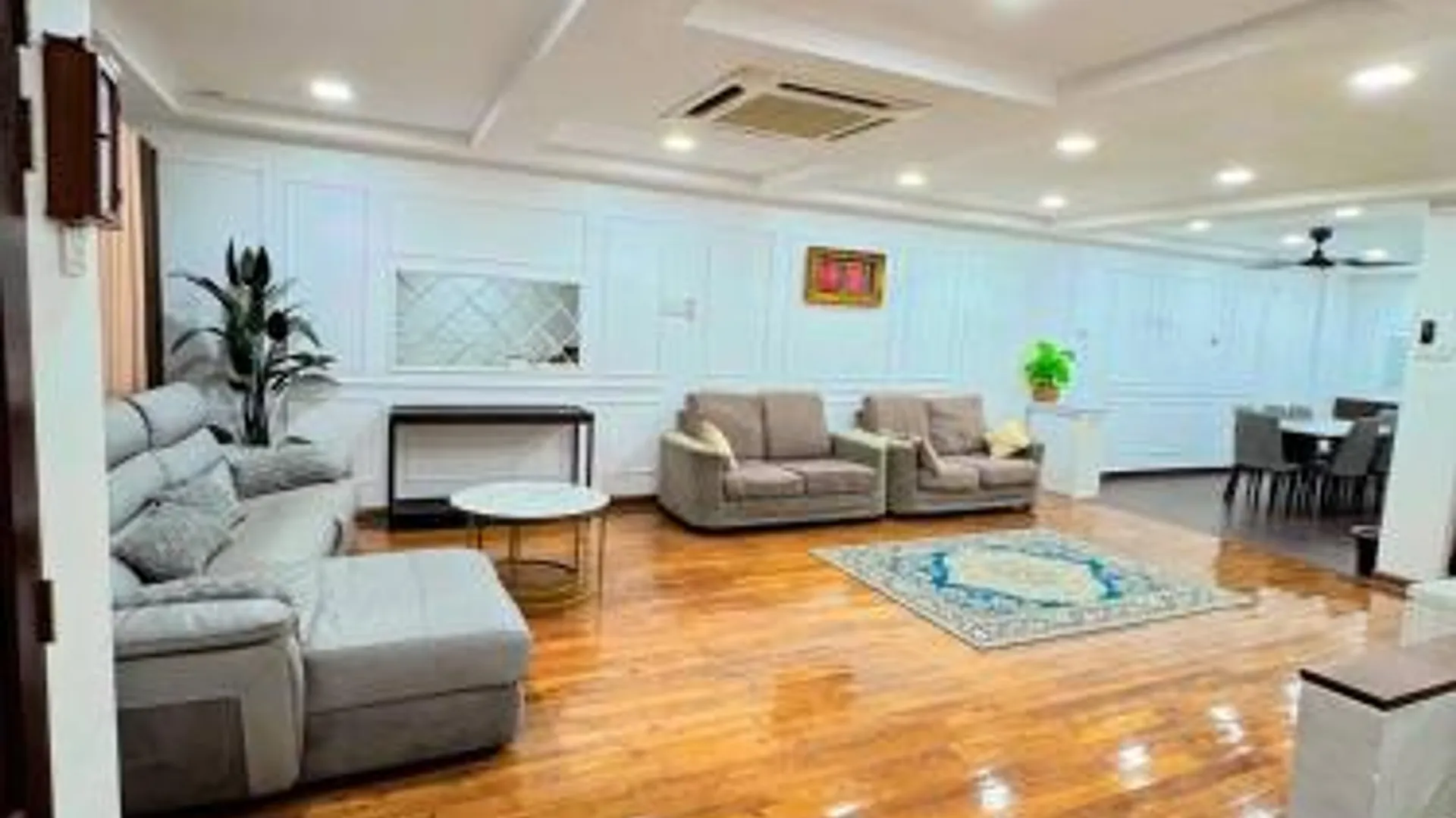 쿠알라테렝가누 쿠알라 이바이의 프라이빗 하우스 (1400m², 침실 6개, 프라이빗 욕실 3개) 3성급 게스트하우스 로비