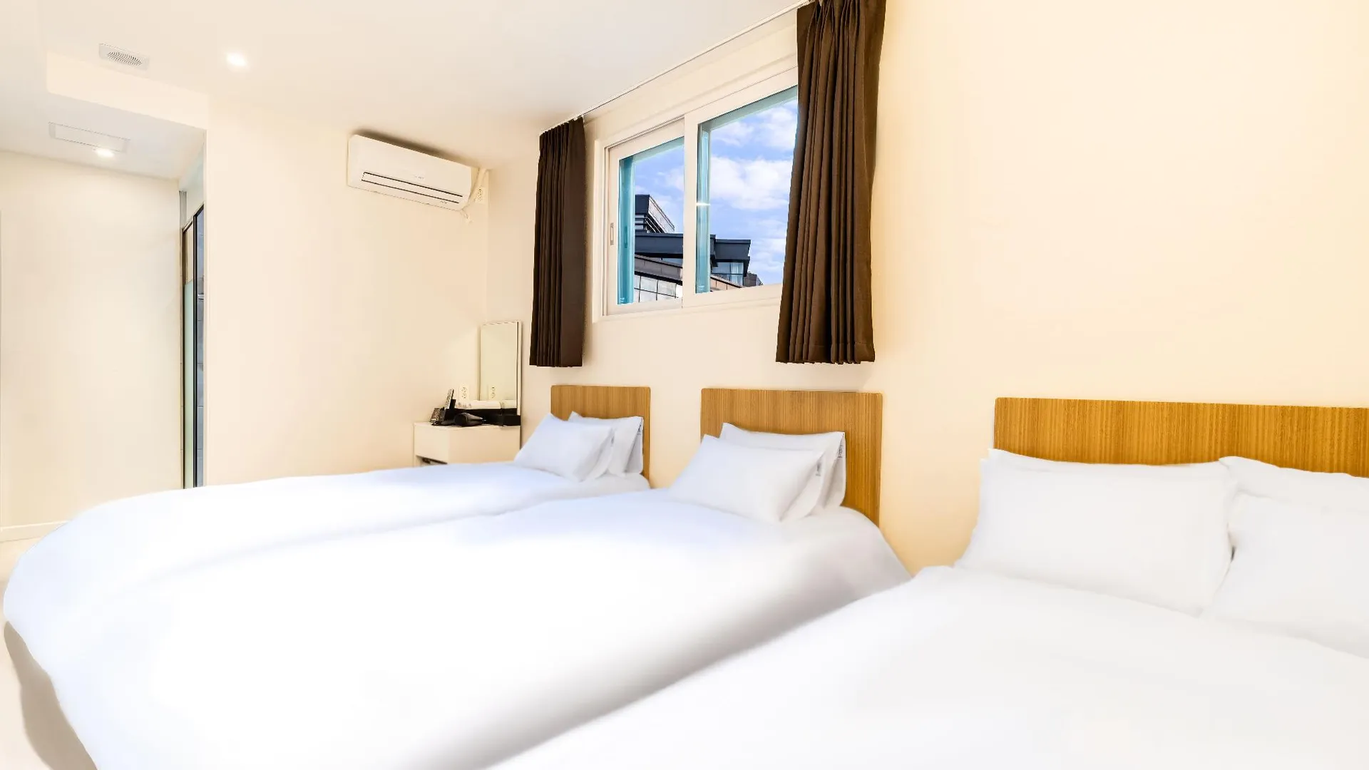 서울 유스테이 명동 2성급 호텔 스위트룸