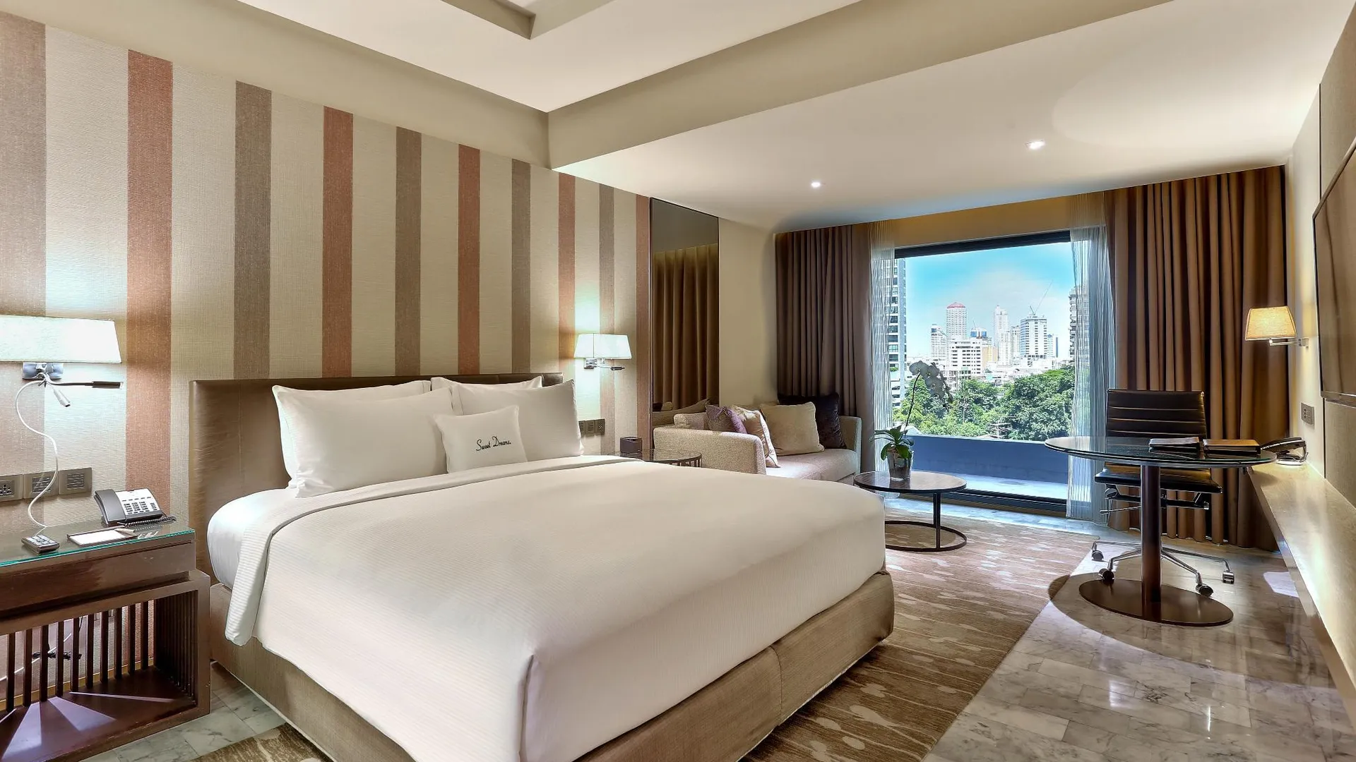 방콕 더블트리 바이 힐튼 수쿰빗 방콕 4성급 호텔 스위트룸