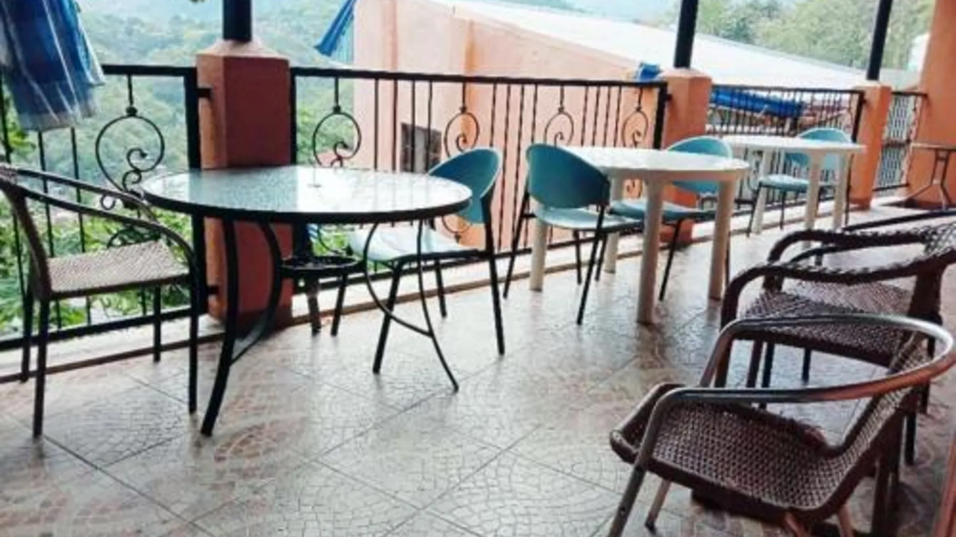 세부 CH 게스트 인 1성급 호텔 로비