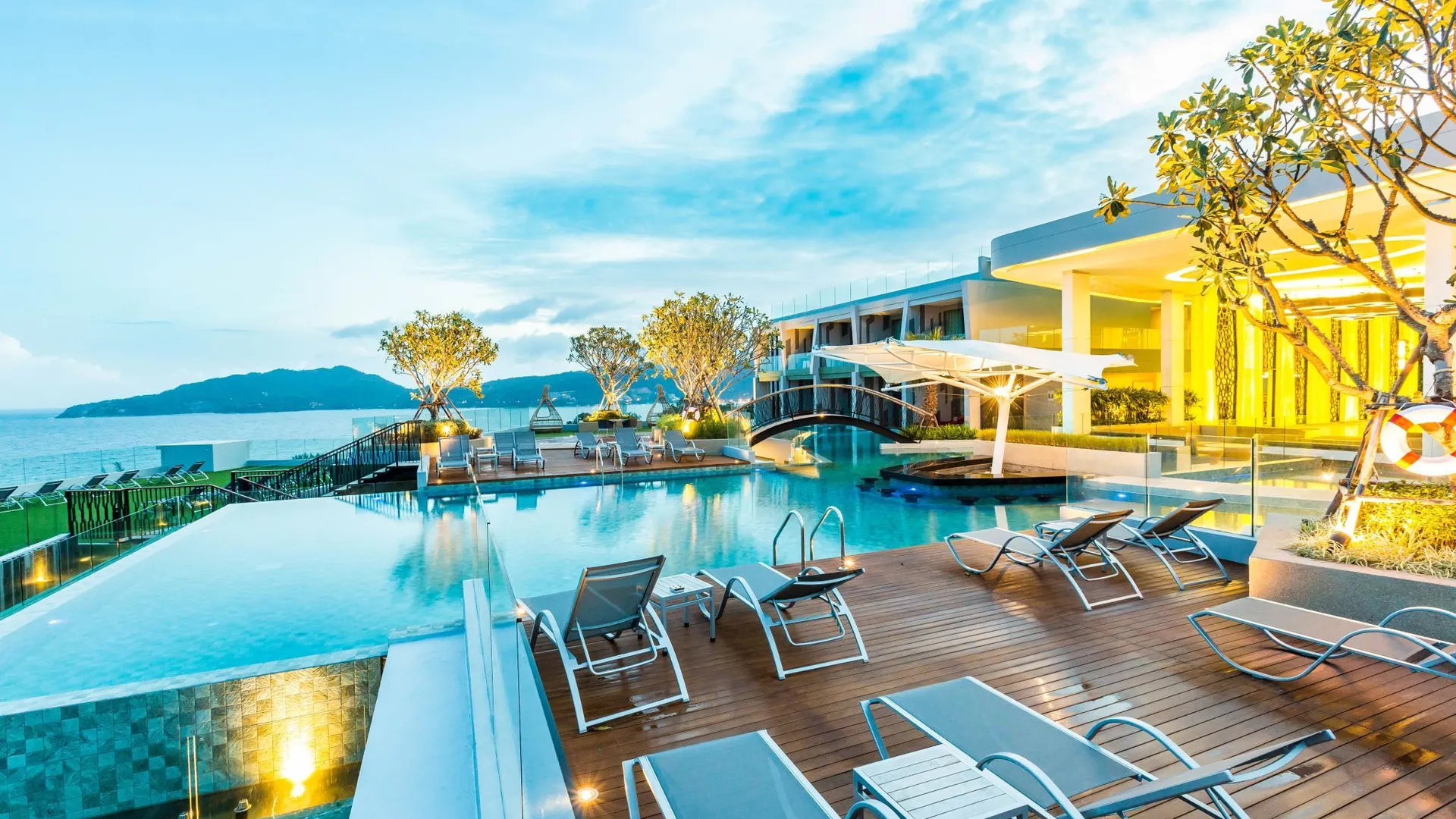 푸켓 크레스트 리조트 앤 풀 빌라스 5성급 호텔 객실