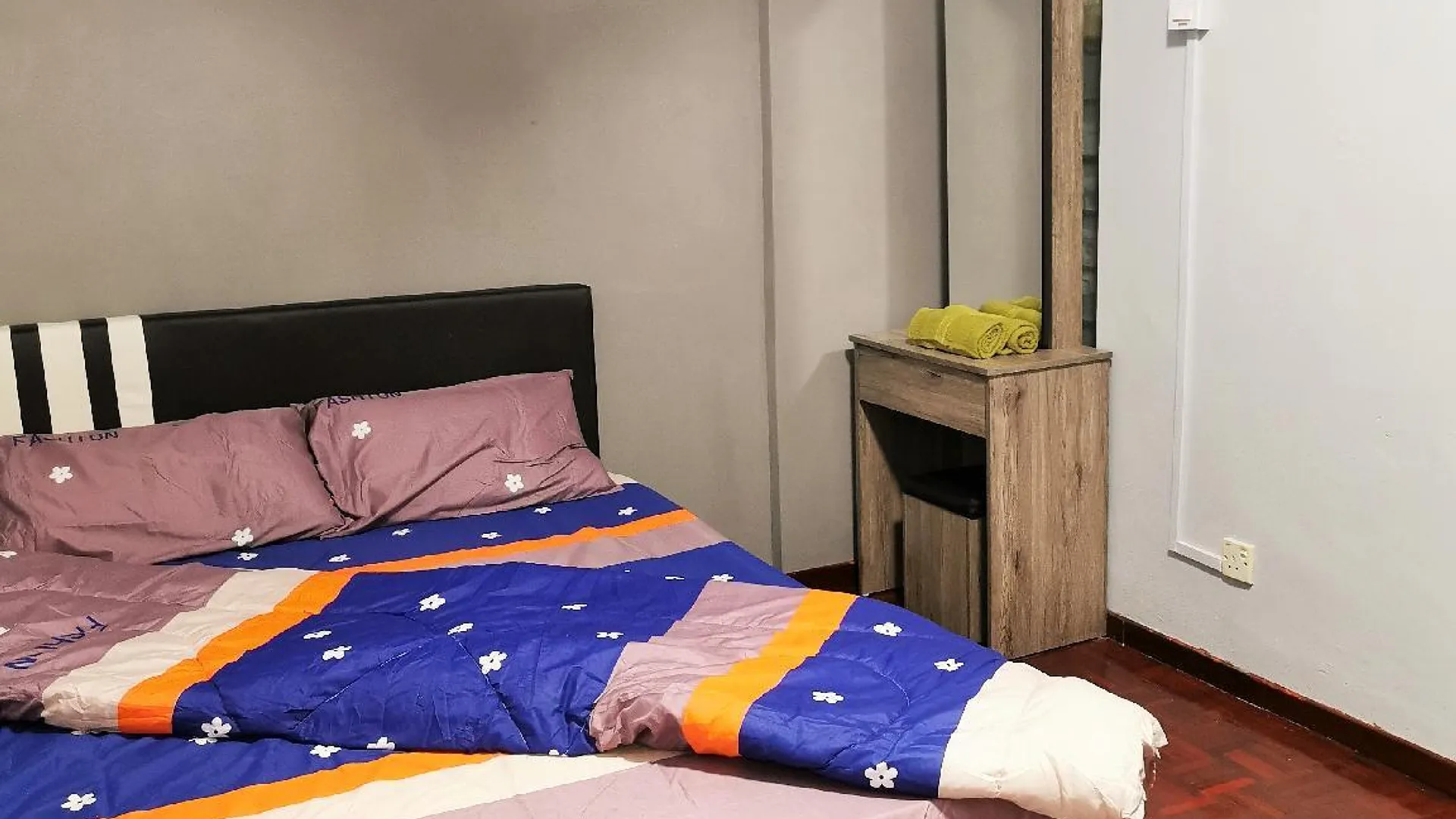 포트 딕슨 시 루사의 아파트먼트 (100m², 침실 3개, 프라이빗 욕실 2개) 3성급 싱글룸 레스토랑